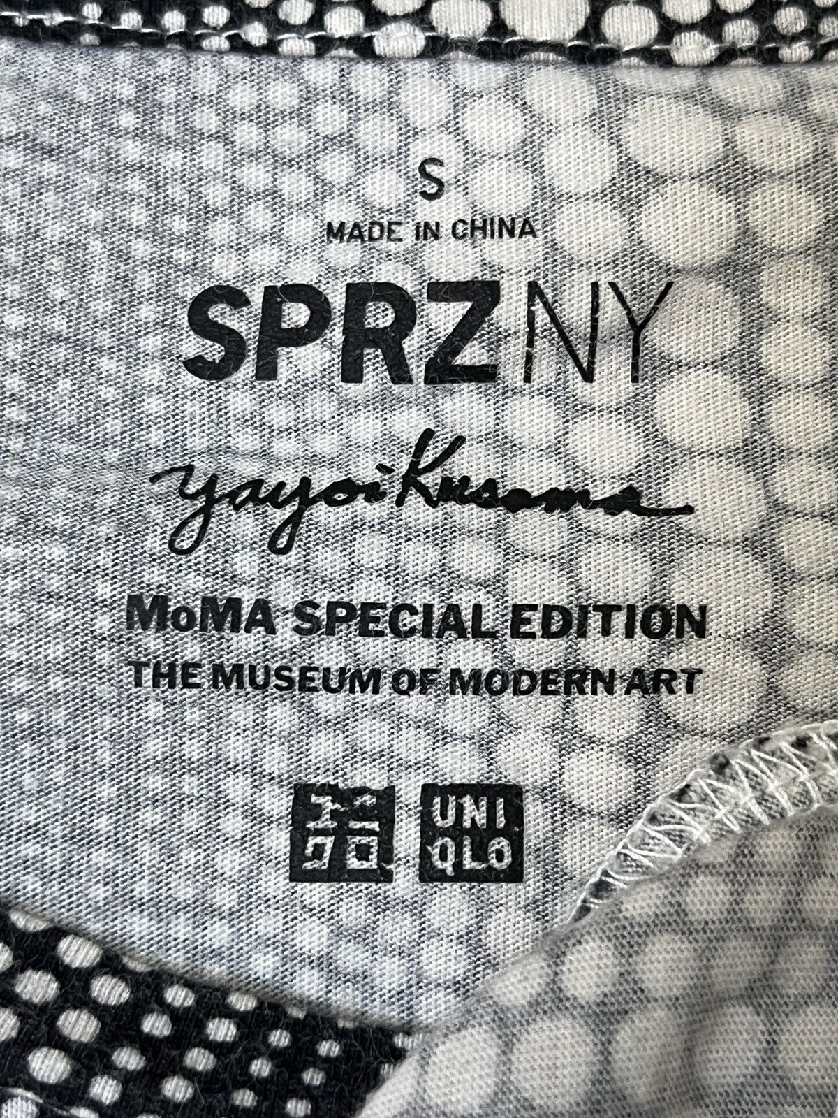 Yayoi Kusama YAYOI KUSAMA X UNIQLO COLLAB ICONIC ART POLKADOT TEE SHIRT Size US S / EU 44-46 / 1 - 8 Thumbnail