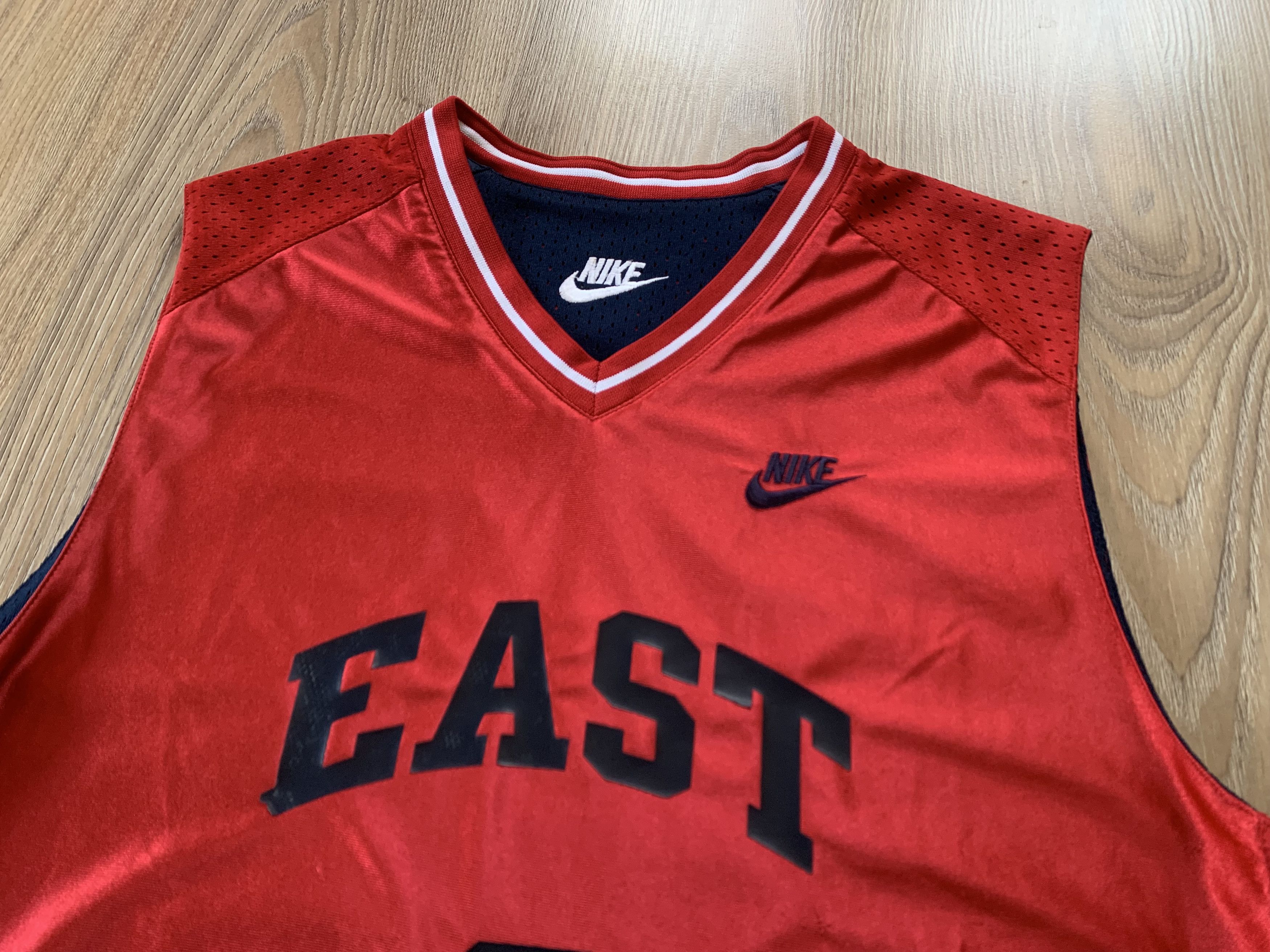 Nike Nike East 2 Reversible Basketball Jersey Size US L / EU 52-54 / 3 - 10 Thumbnail