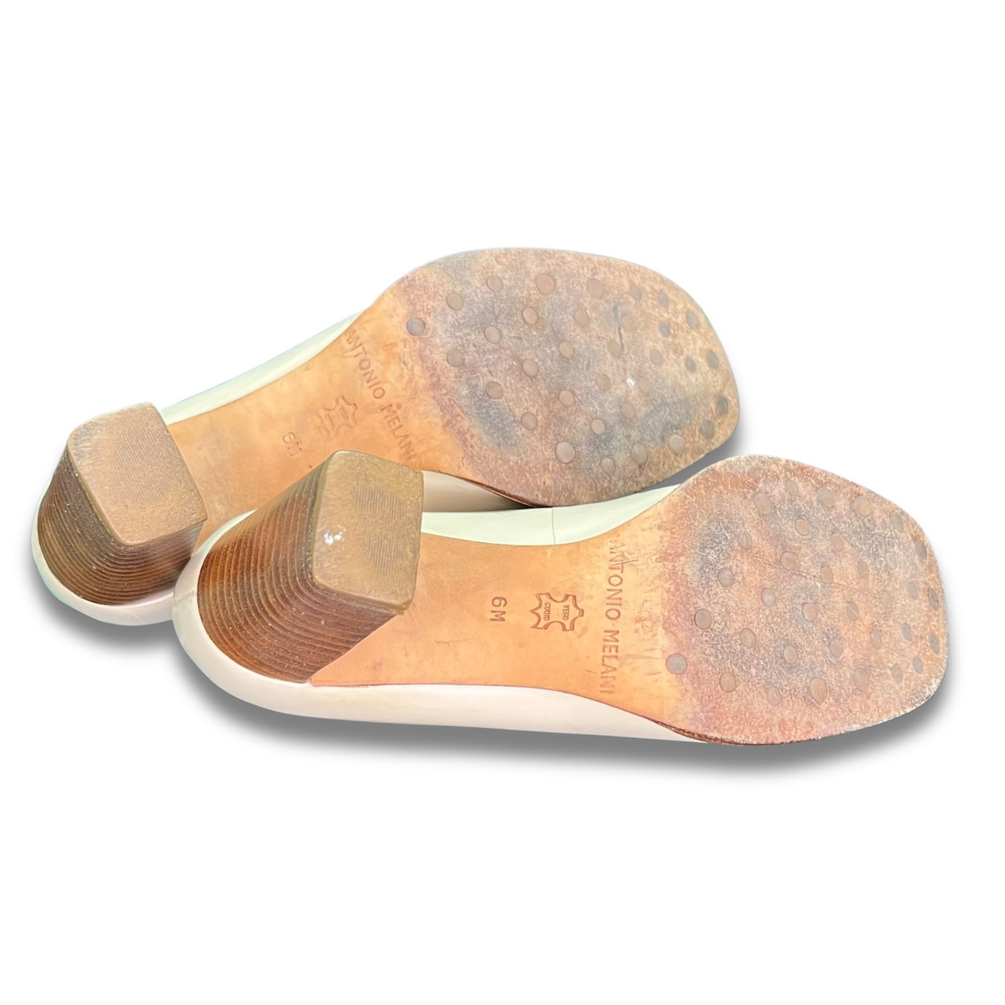 Other Antonio Melani Beige Leather Block Heel Pumps Size 6 Size US 6 / IT 36 - 7 Thumbnail