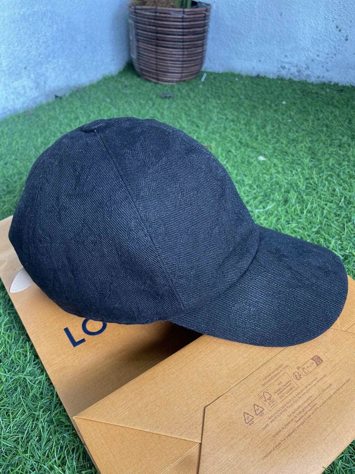 Louis Vuitton Authentic LOUIS VUITTON monogram Hat Size ONE SIZE - 3 Thumbnail