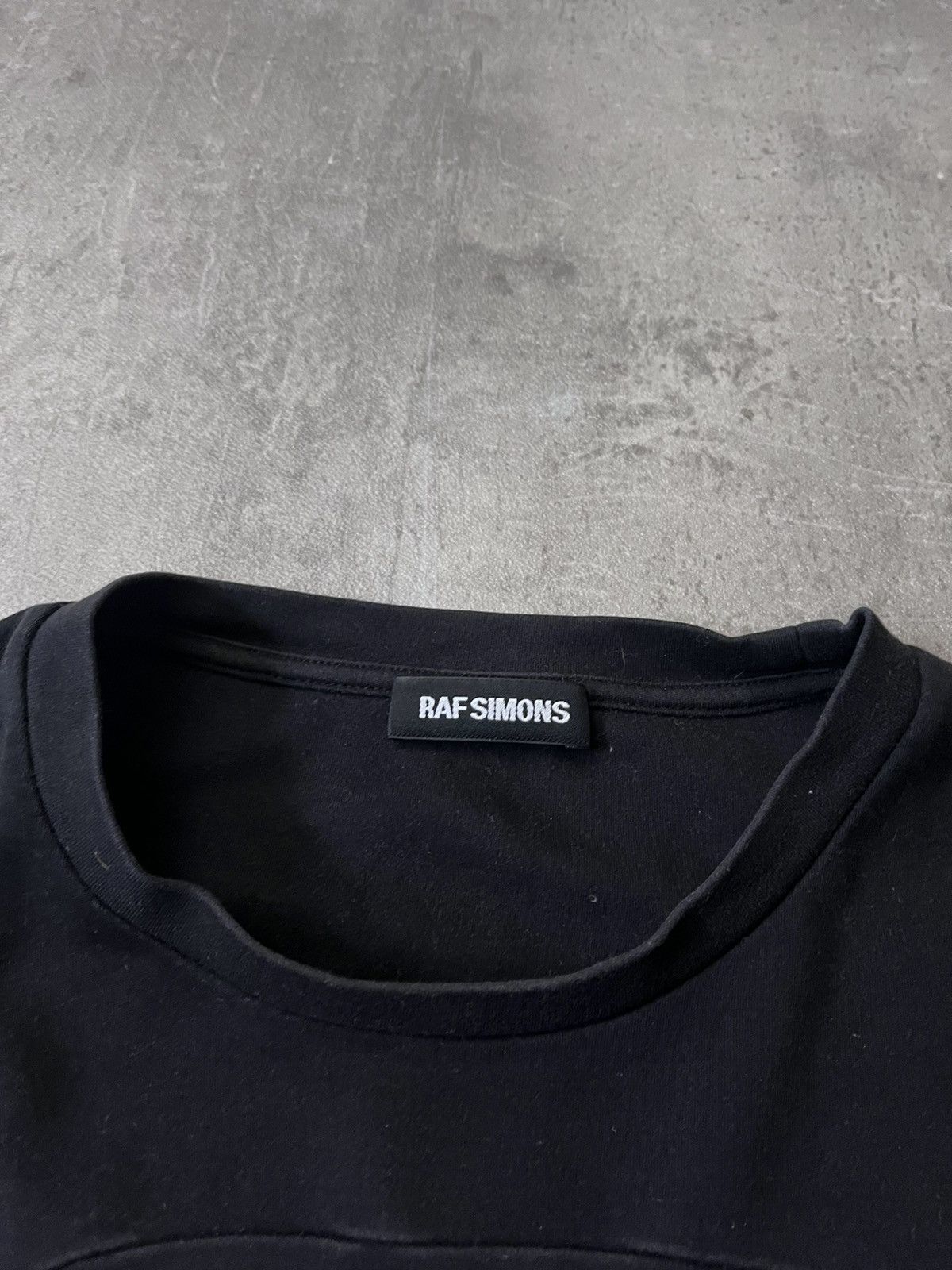 Raf Simons Vintage Raf Simons 00s T-shirt black very rare Size US L / EU 52-54 / 3 - 3 Thumbnail