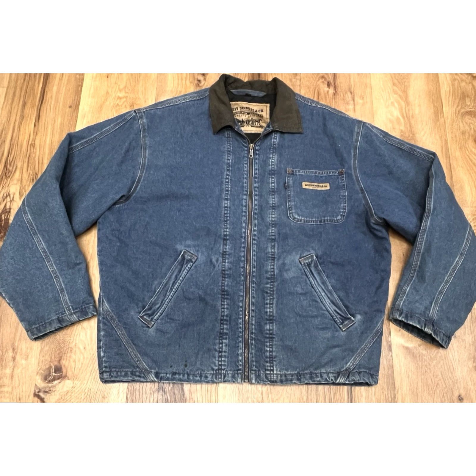 Levi's VINTAGE Levi's Denim Chore Barn Jacket Black Tab M Canada Men Jacket Blue Denim 27” 27.5” 23.5” 27" Size US M / EU 48-50 / 2 - 2 Thumbnail