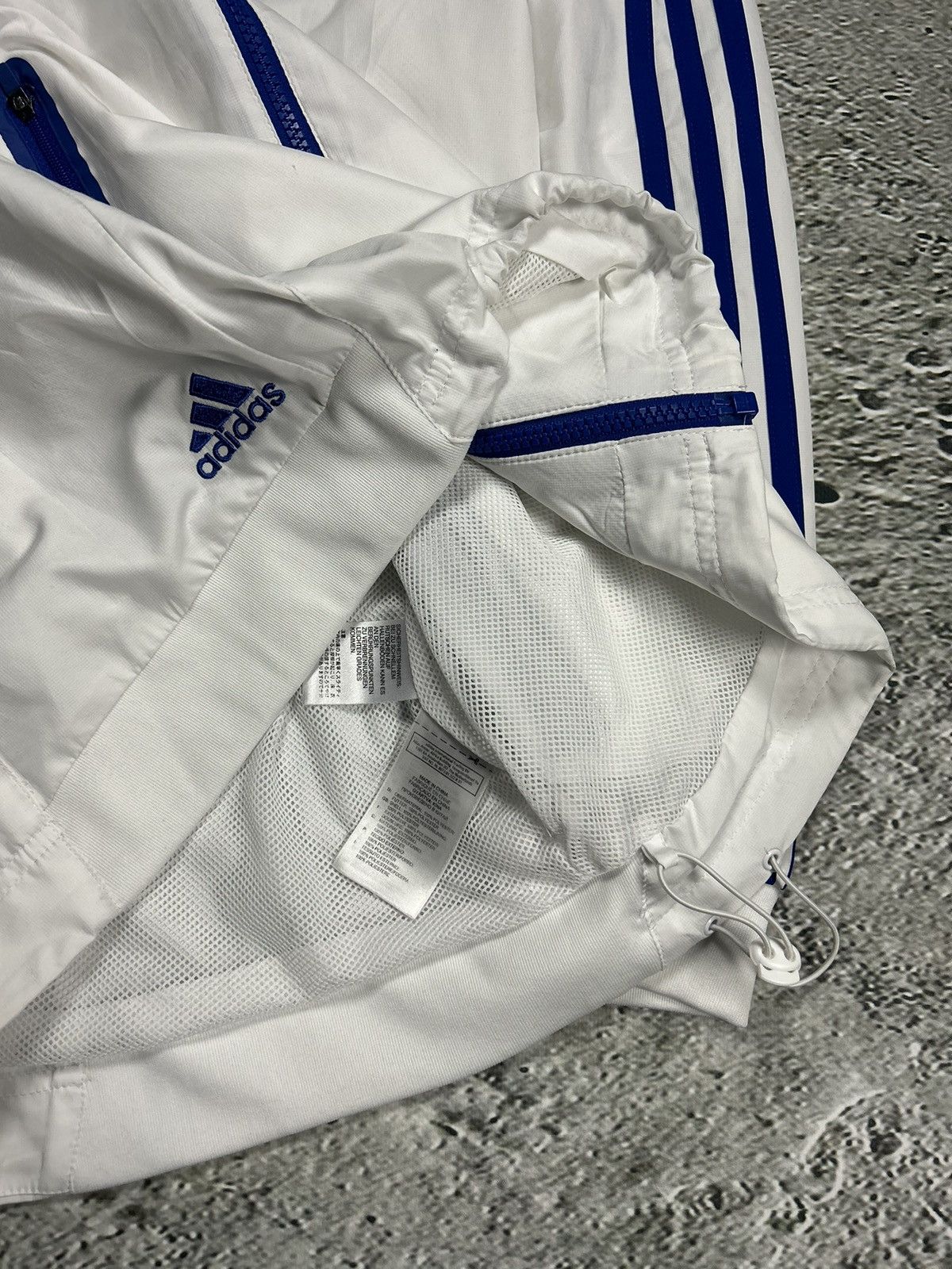 Adidas Real Madrid Adidas track suit white pants jacket Champions Size US L / EU 52-54 / 3 - 7 Thumbnail