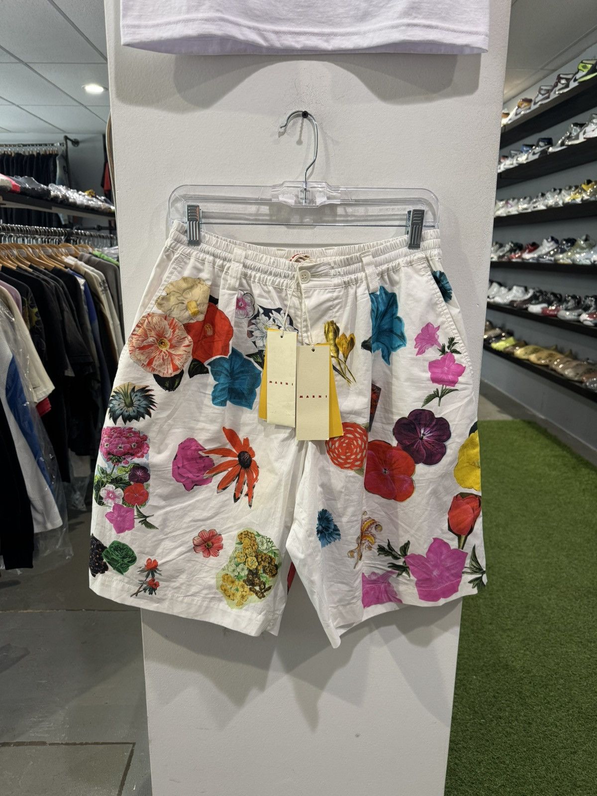 Marni Marni Bouquet Shorts White Size US 34 / EU 50 - 1 Thumbnail