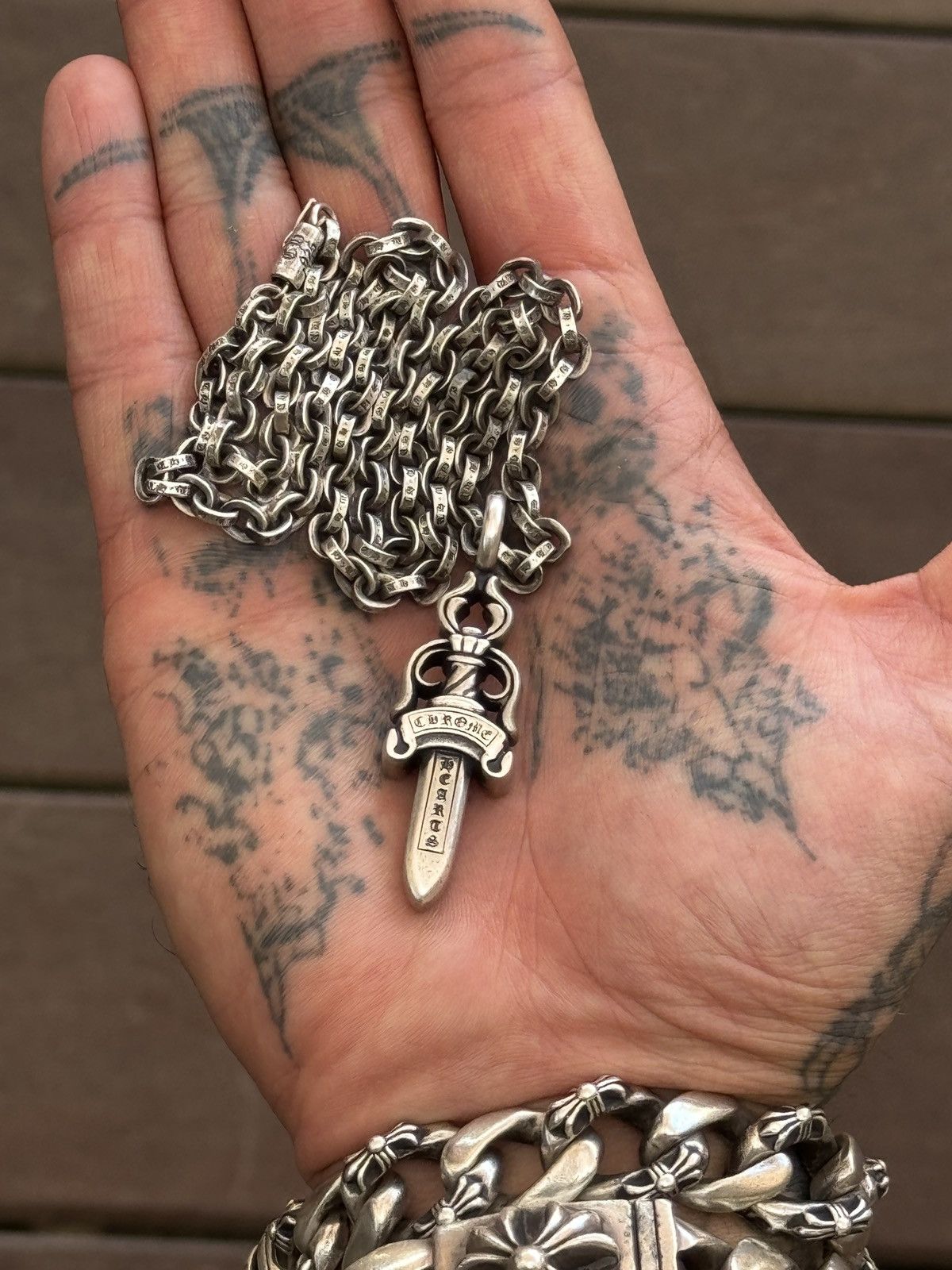 アクセサリー CHROME HEARTS Double Dagger Necklace dagger_566a9366-df13-4335-b299