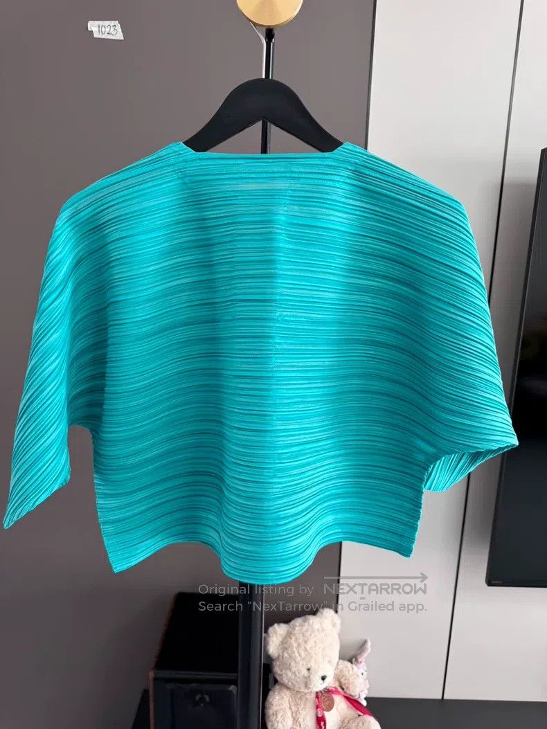 Issey Miyake Issey Miyake Tofu Block Batwing Sleeve Top in Light Yellow Size L / US 10 / IT 46 - 2 Thumbnail