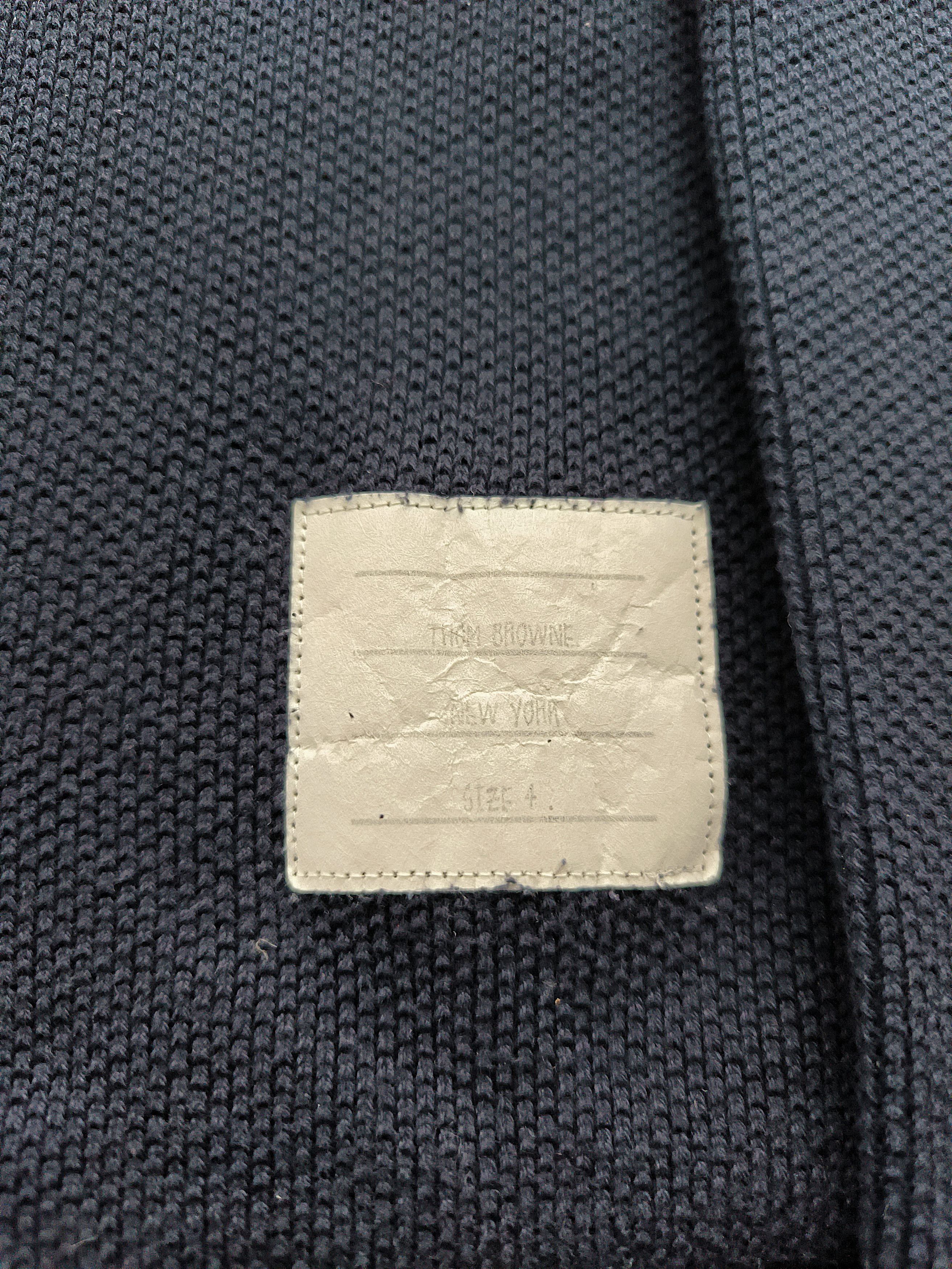 Thom Browne Thom Browne Navy Crewneck, size 4, good condition plus Size US XL / EU 56 / 4 - 3 Thumbnail