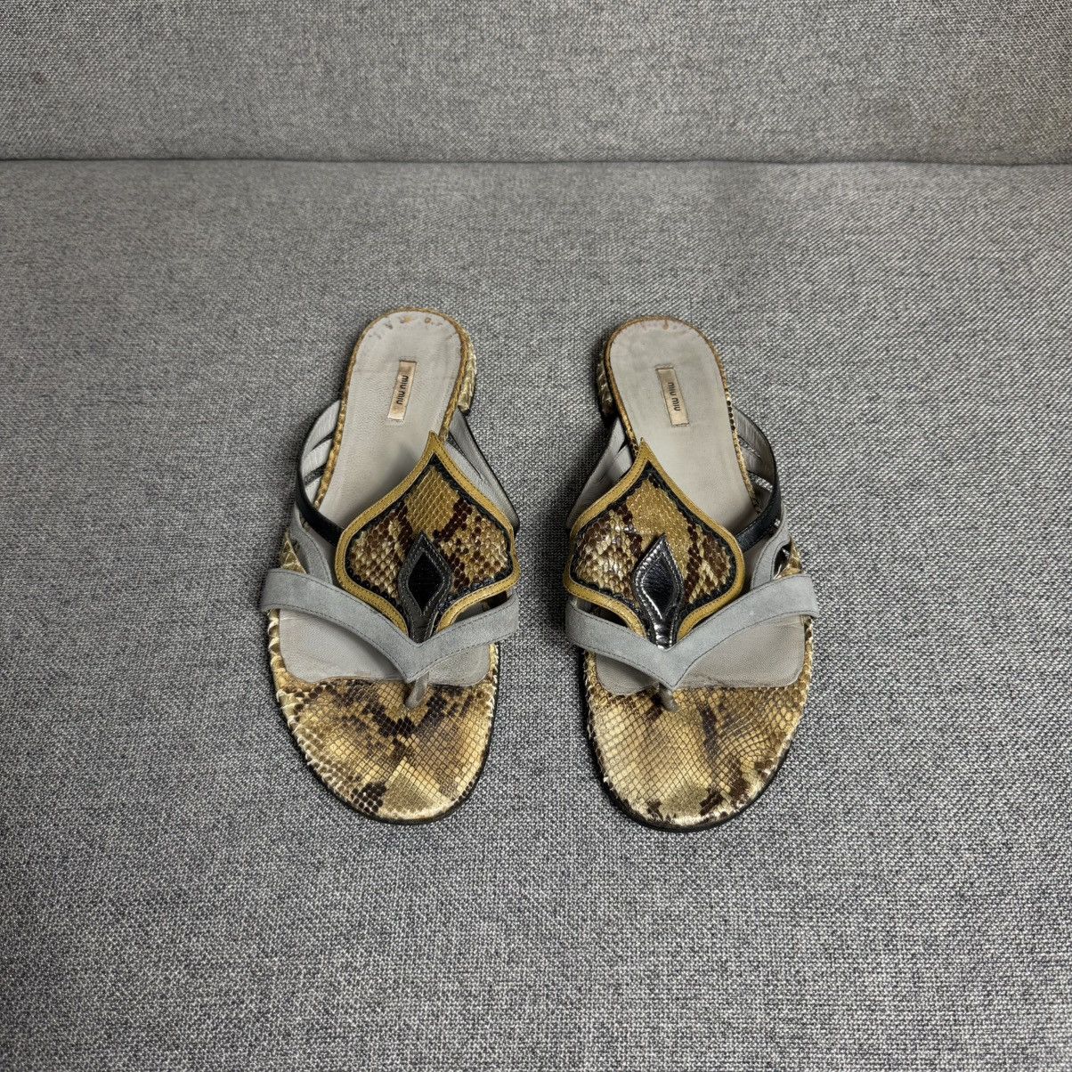 Miu Miu Vintage Miu Miu Python Leather Flip Flops Sandals 39 Size US 9 / IT 39 - 3 Thumbnail