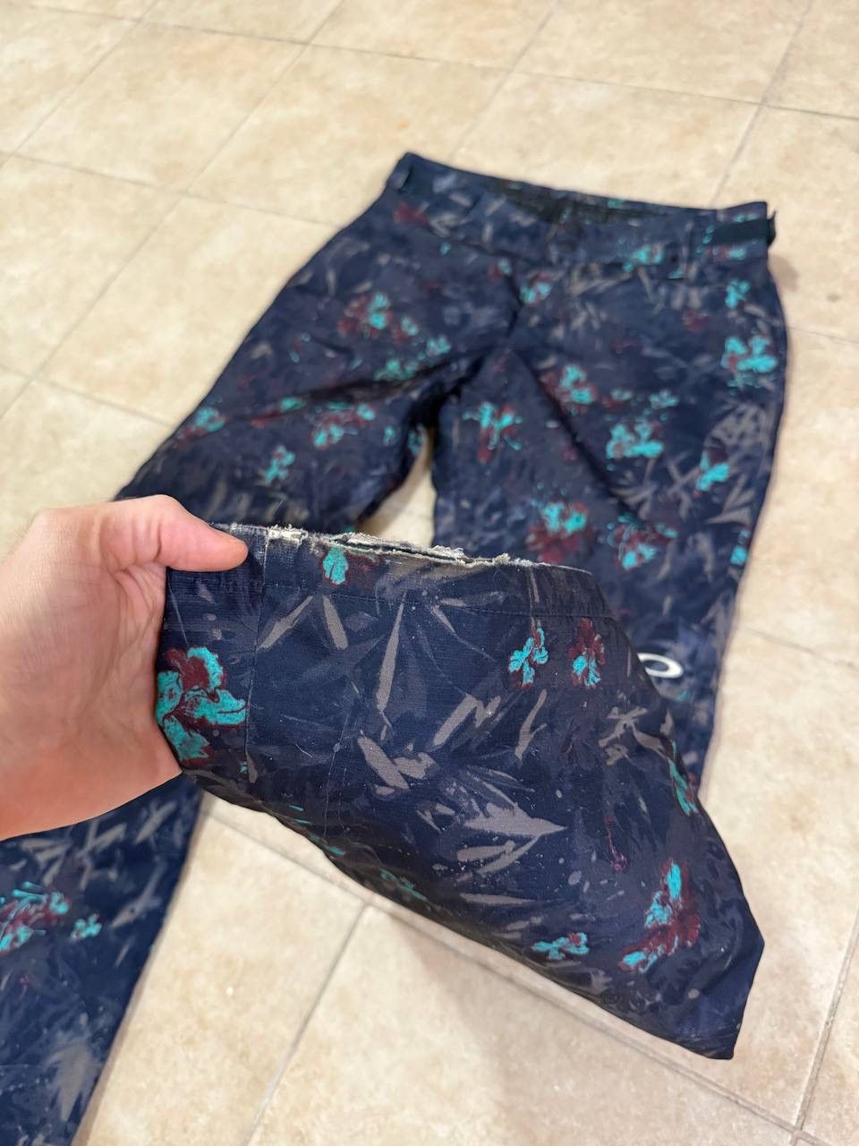 Oakley Oakley Ski Snowboard Pants Floral Regular s Vents Softshell Size 30" / US 8 / IT 44 - 4 Thumbnail