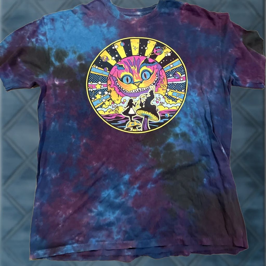 Liquid Blue Liquid Blue Alice In Wonderland Cheshire Cat Silhouette Tie Dye T Shirt XL Men Short Sleeve Blue Cat Shirts Size US XL / EU 56 / 4 - 1 Thumbnail