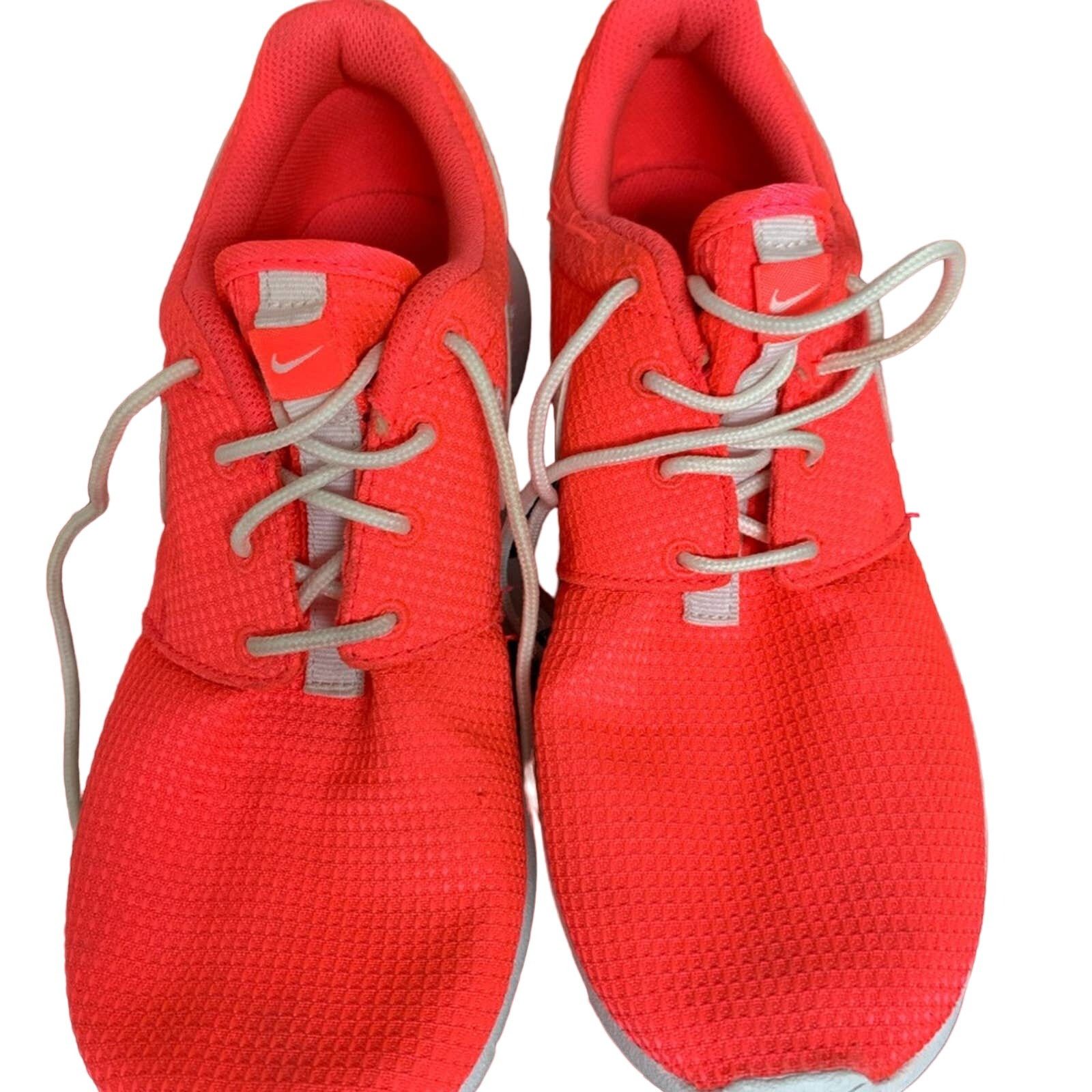 Nike NIKE ROSHE WOMENS 7.5 HYPER PUNCH SHOES LIKE NEW Size US 7.5 / IT 37.5 - 2 Thumbnail