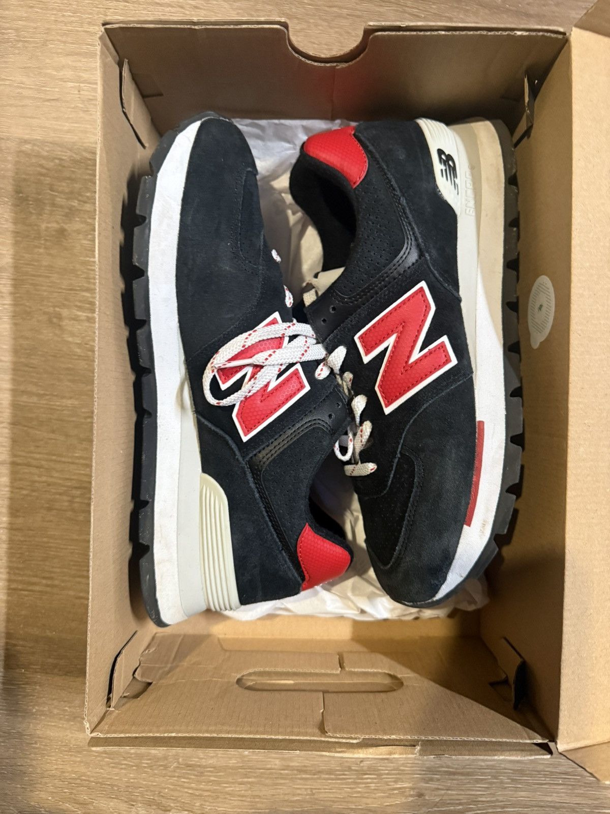New Balance New Balance 574 Rugged Size US 9 / EU 42 - 1 Thumbnail