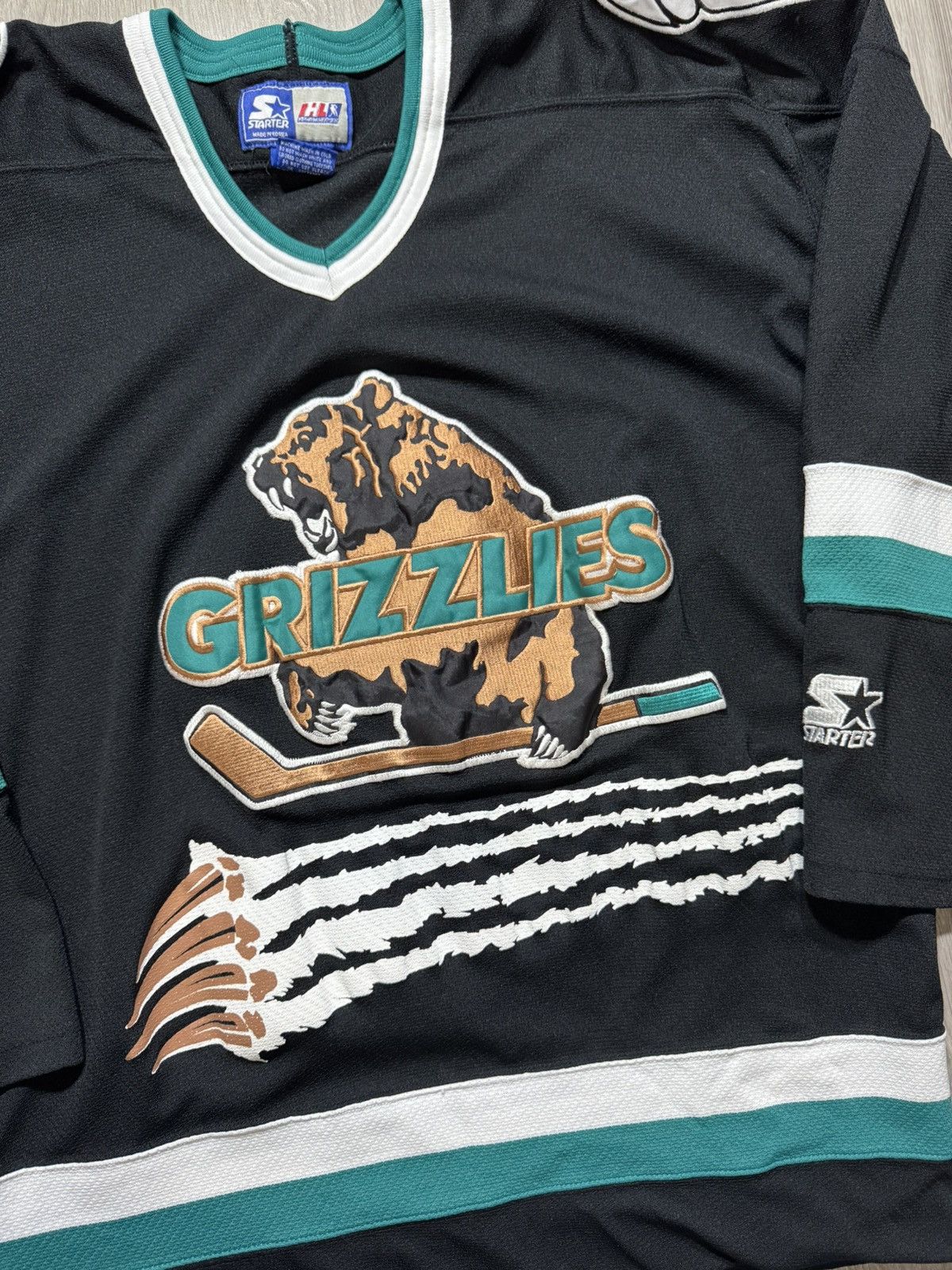 Starter Vintage Utah Grizzlies Hockey Jersey Black IHL Hockey Size US L / EU 52-54 / 3 - 3 Thumbnail