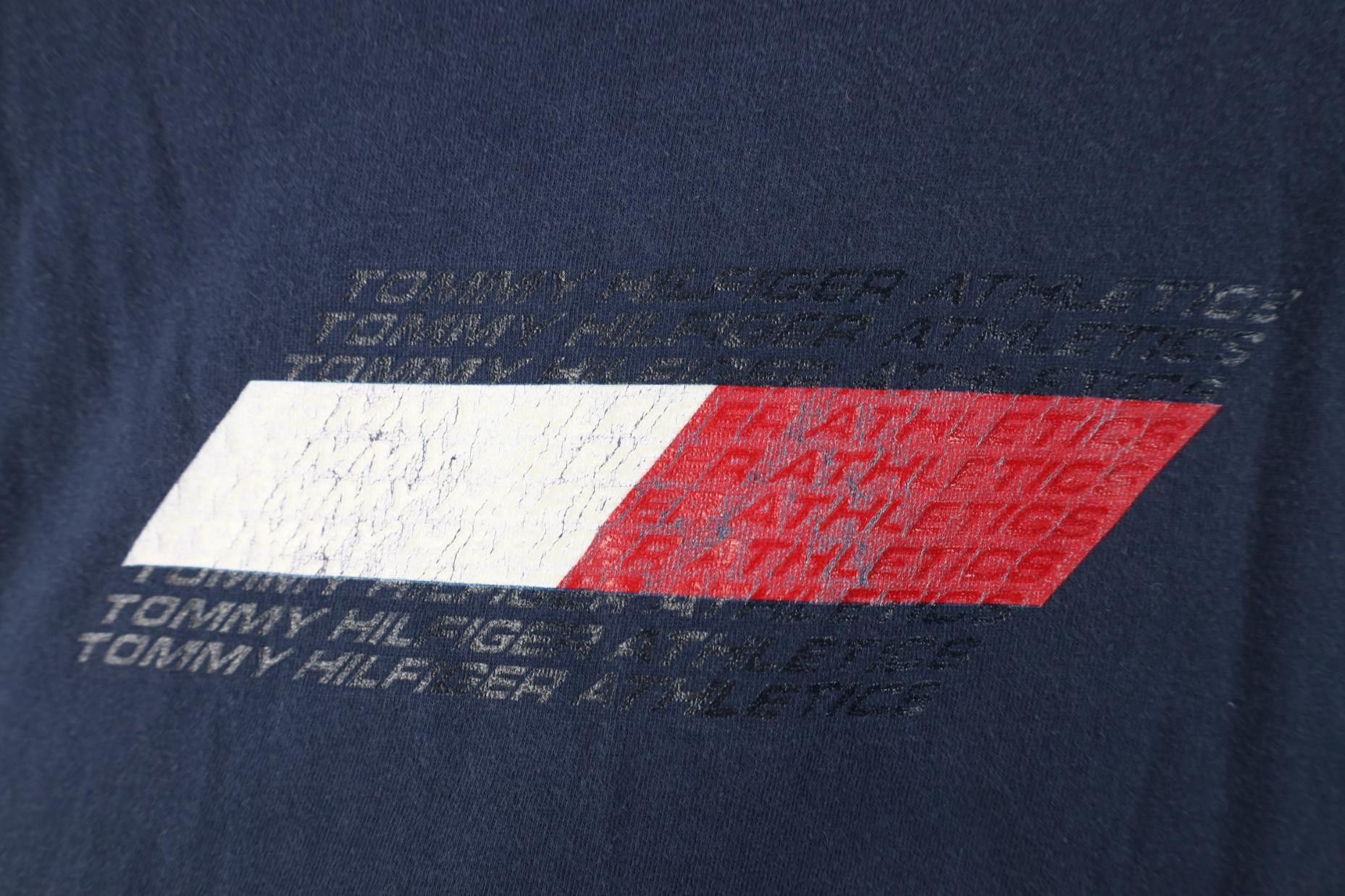 Tommy Hilfiger Vintage 90s Y2K Tommy Hilfiger Spell Out Center Logo T-Shirt Size US L / EU 52-54 / 3 - 4 Thumbnail