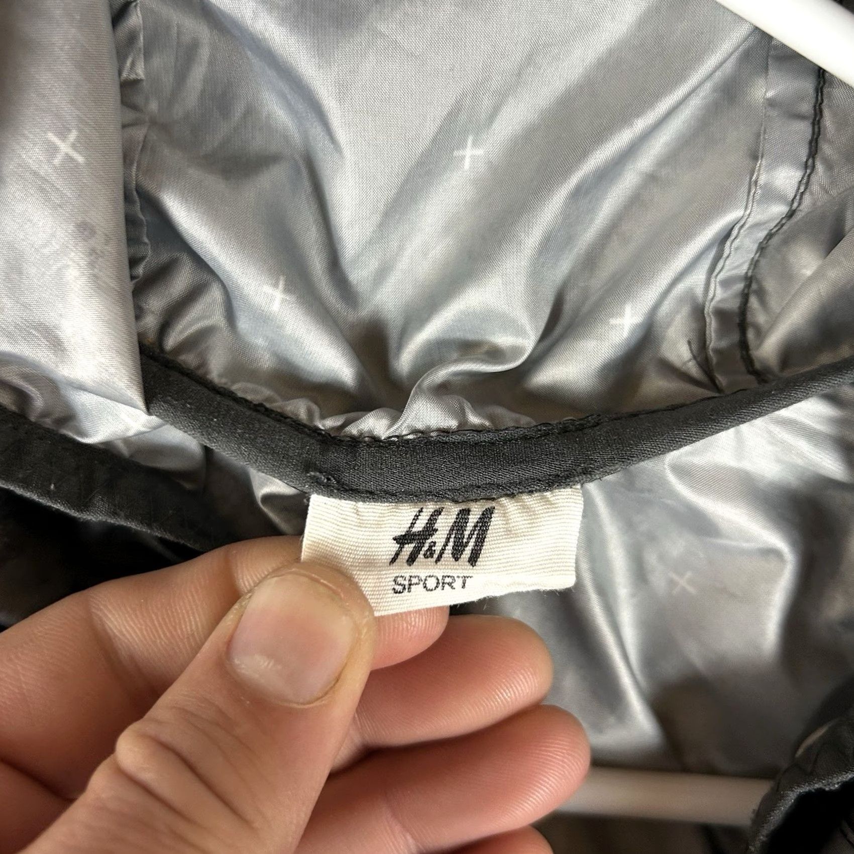 H&M H&M Sport Windbreaker Jacket Mens XL Graphic Print Casual Polyester Full Zip Size US XL / EU 56 / 4 - 3 Thumbnail