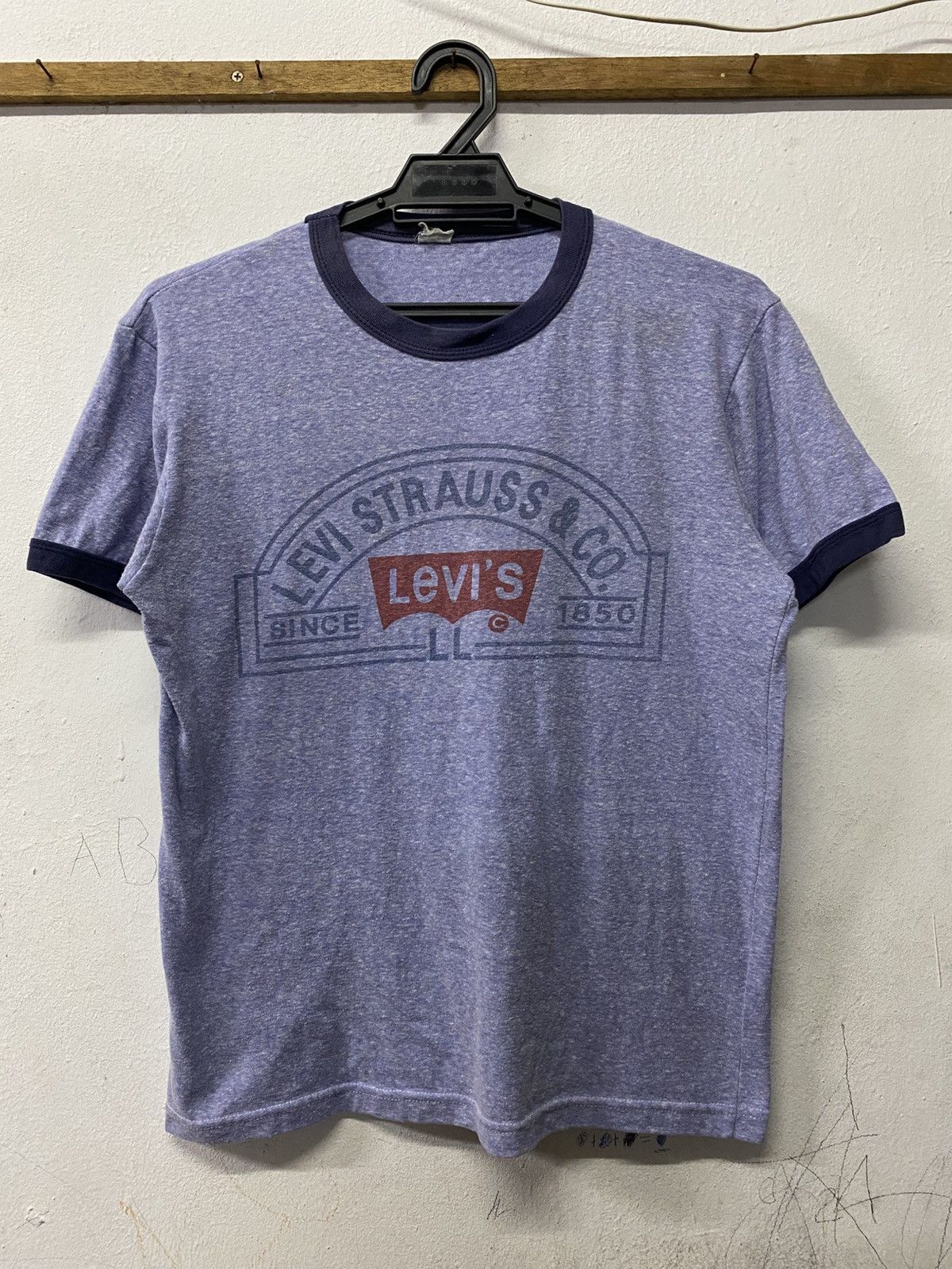 Levi's × Vintage Vintage Levis Spell Out T-Shirt 🔥 Size US S / EU 44-46 / 1 - 1 Thumbnail