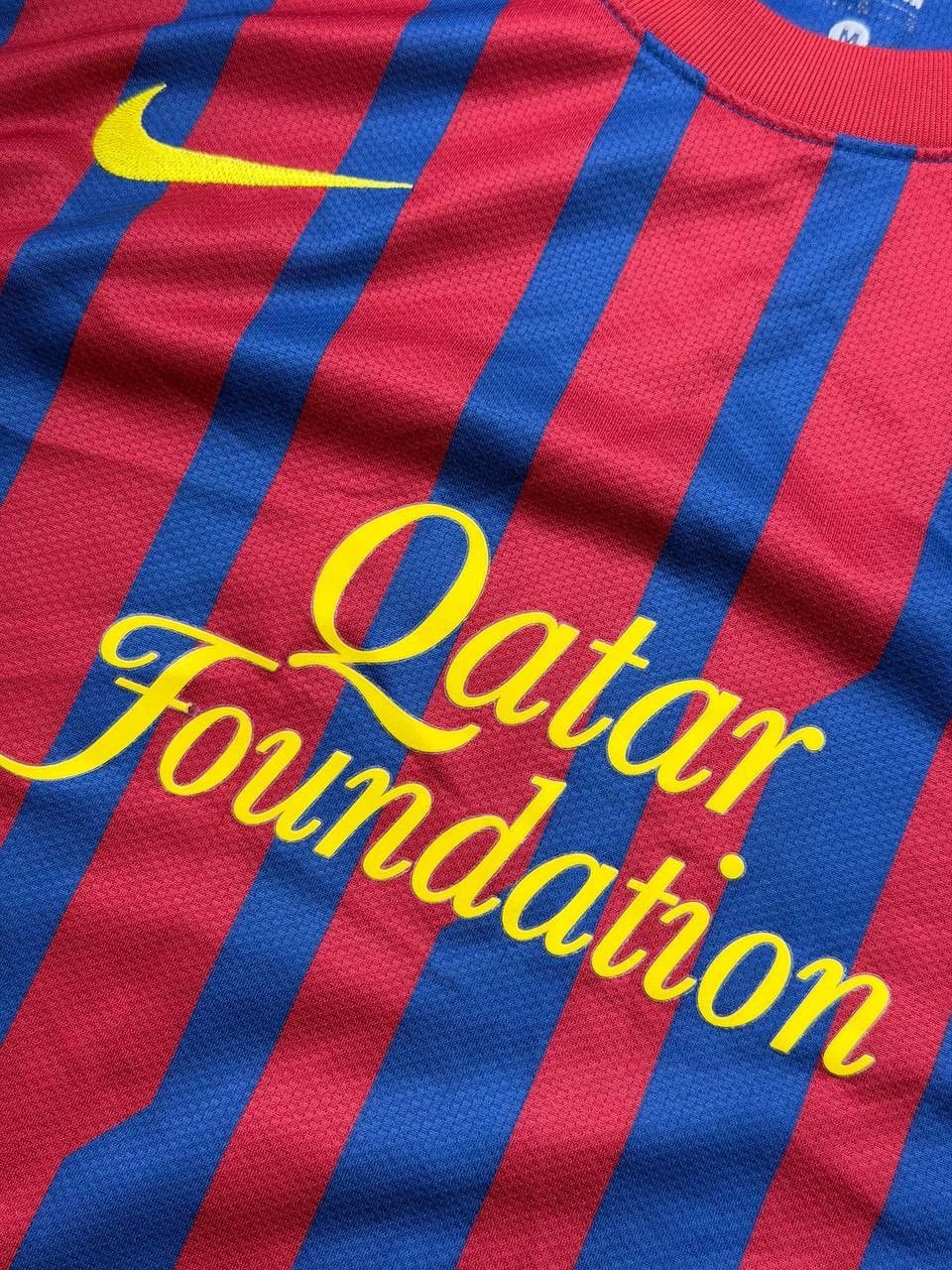 Nike Barcelona Home football shirt 2011 Soccer Nike Jersey Mens Size US M / EU 48-50 / 2 - 4 Thumbnail