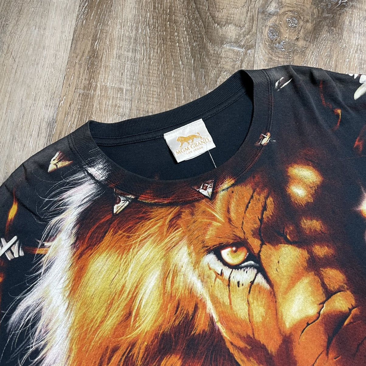 Liquid Blue × Vintage 2001 Liquid Blue MGM Grand Vintage Tee Shirt Mens 2XL AOP Size US XXL / EU 58 / 5 - 6 Thumbnail