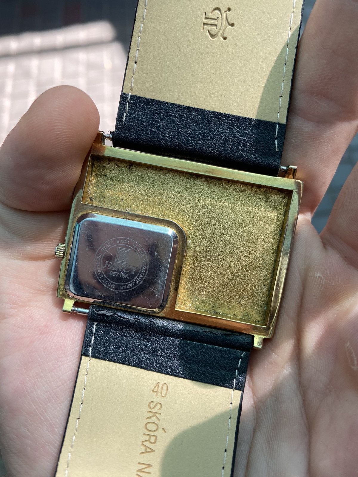 Japanese Brand Vintage Rare Gold-Plated Watch with Crystals Size ONE SIZE - 3 Thumbnail