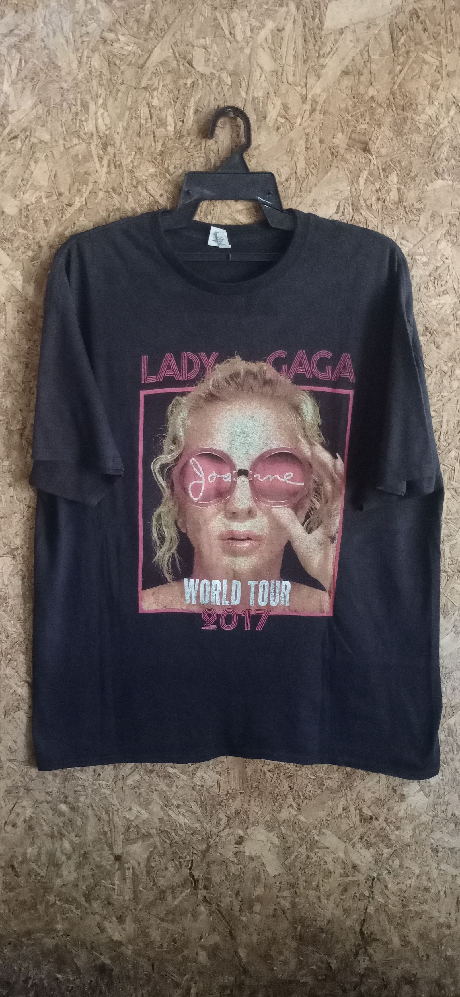 Delta × Top Of The World LADY GAGA WORLD TOUR 2017 Size US XL / EU 56 / 4 - 1 Thumbnail