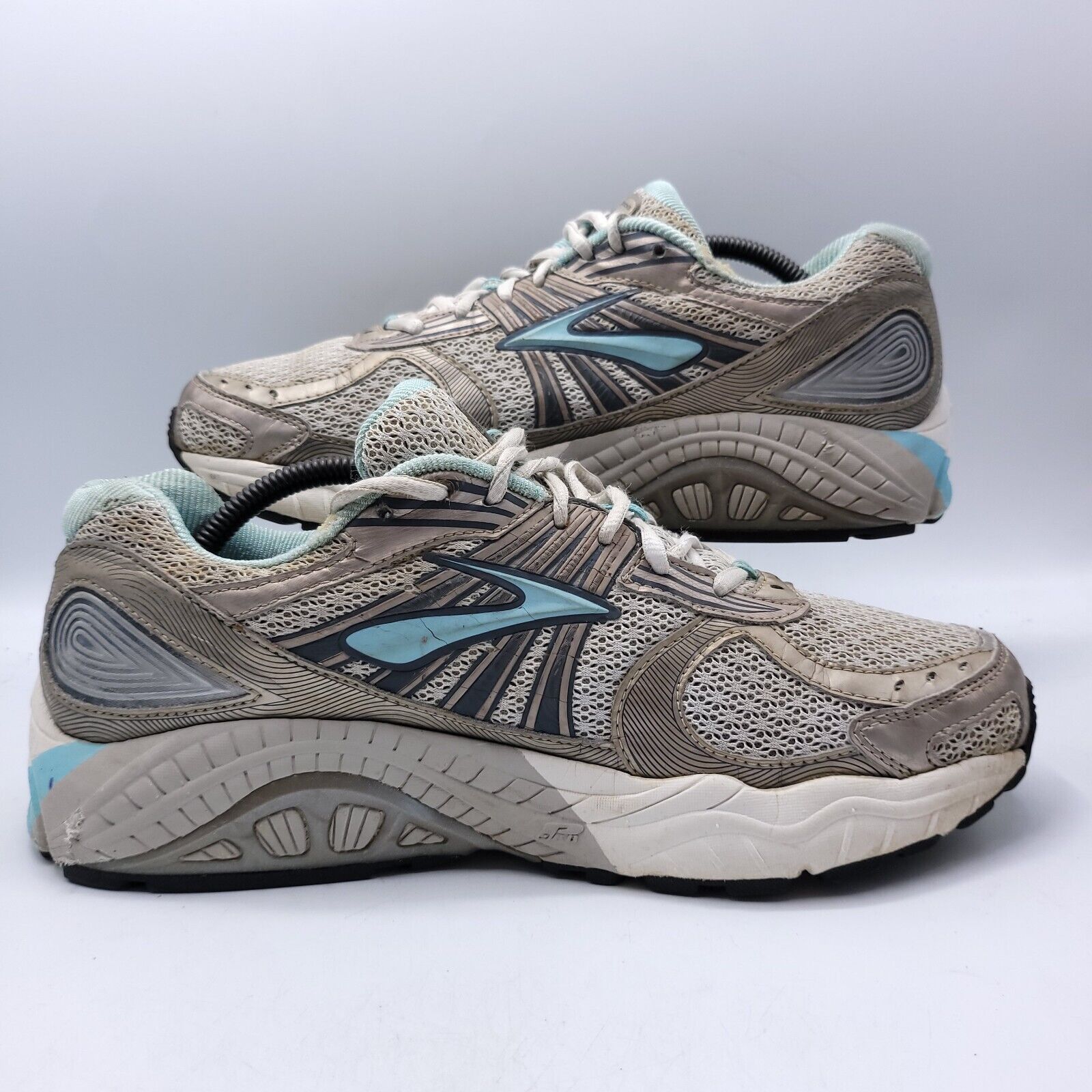 Brooks Brooks Ariel 1 Shoe Womens Size 11.5 1201162B548 White Blue Size US 11.5 / IT 41.5 - 6 Thumbnail