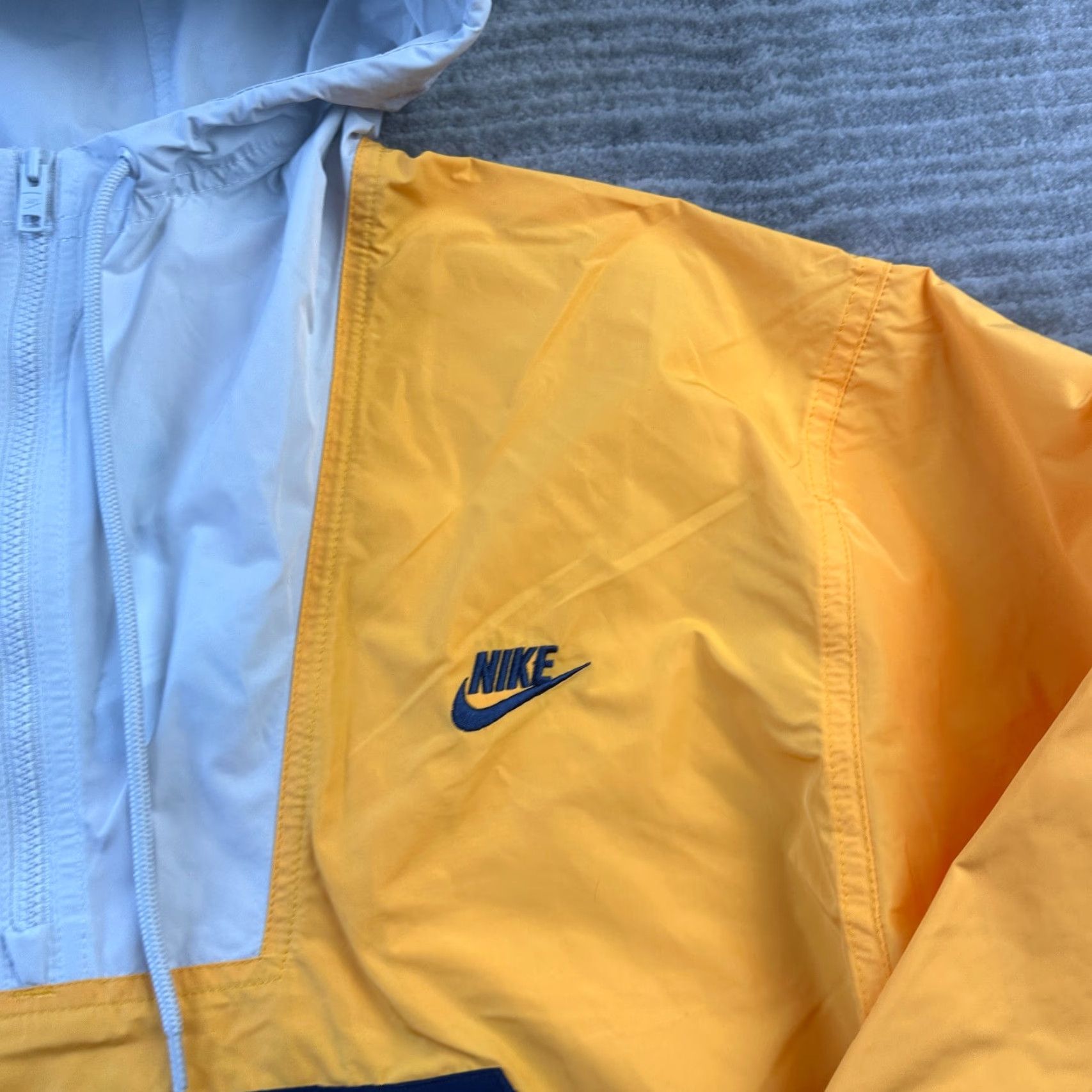 Nike Nike Jacket Mens M Windbreaker Colorblock Hooded Full Zip Pockets Multicolor Season Athleisure 90s? Size US M / EU 48-50 / 2 - 5 Thumbnail