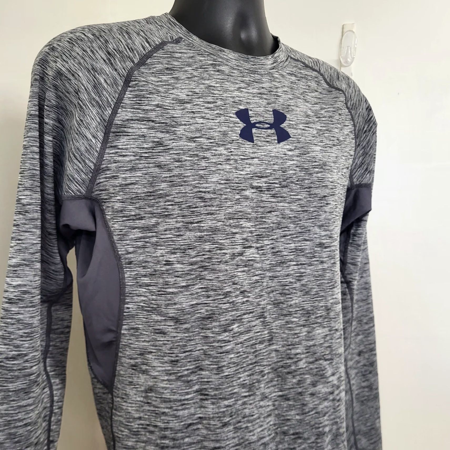 Under Armour Under Armour Heatgear Compression Shirt Men's 2XL Heather Gray Long Sleeve Raglan Sleeve Breathable Moisture Wicking Quick Dry Athletic Size US XXL / EU 58 / 5 - 2 Thumbnail