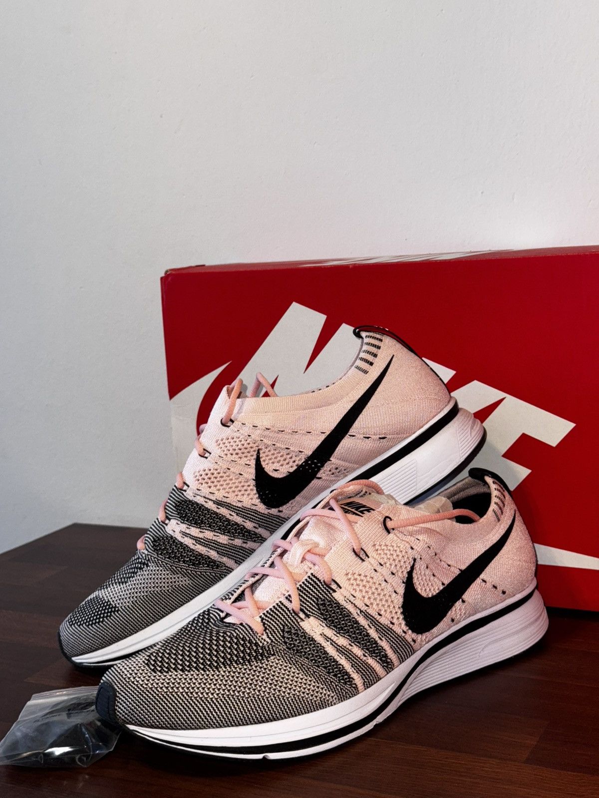 Nike Trainer “Sunset Tint” 44.5 EU / 10.5 US – NEW+ BOX