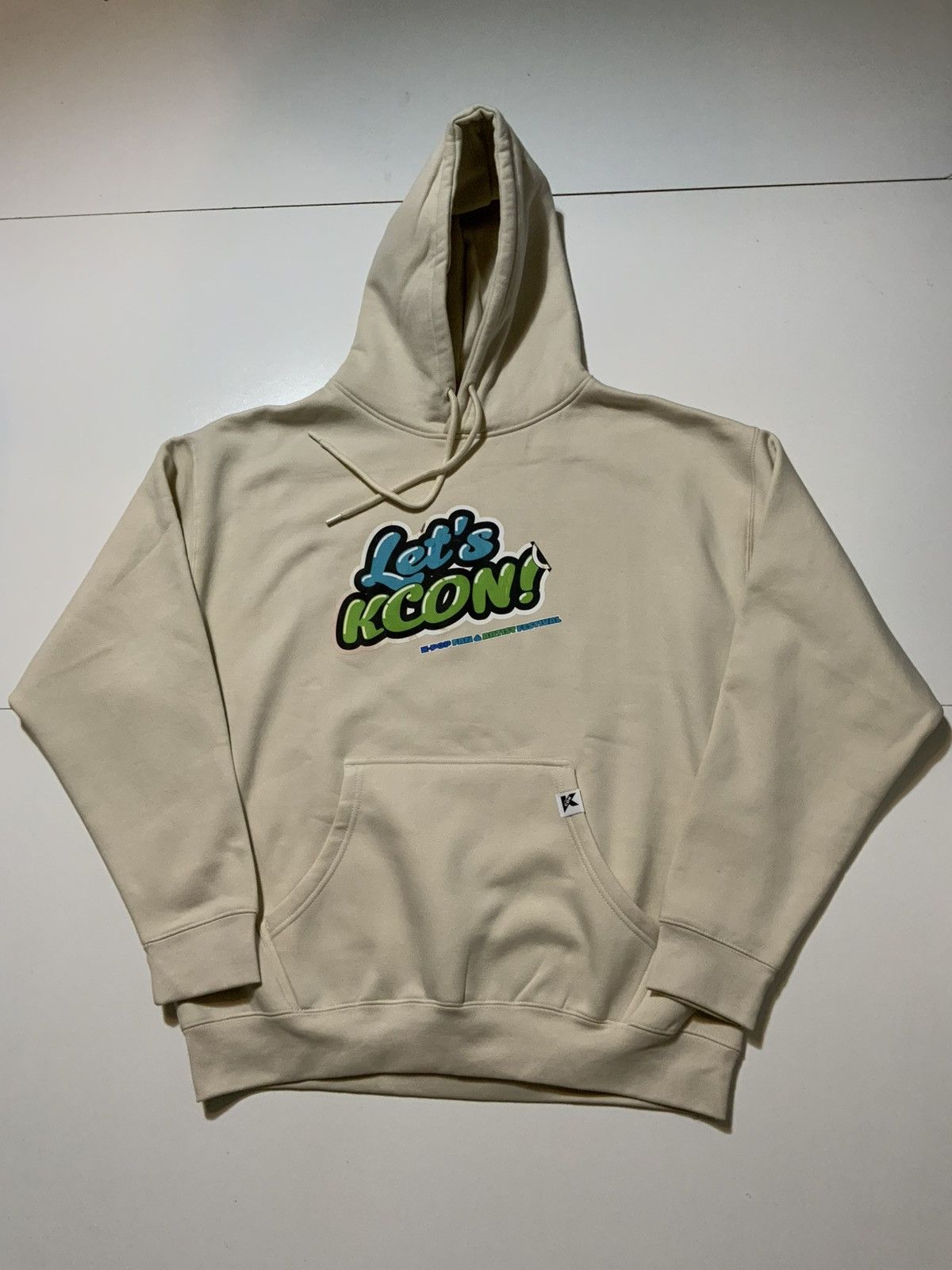 Other KCON Los Angeles 2024 K Pop Artist Festival Merch Hoodie Size US XL / EU 56 / 4 - 1 Thumbnail