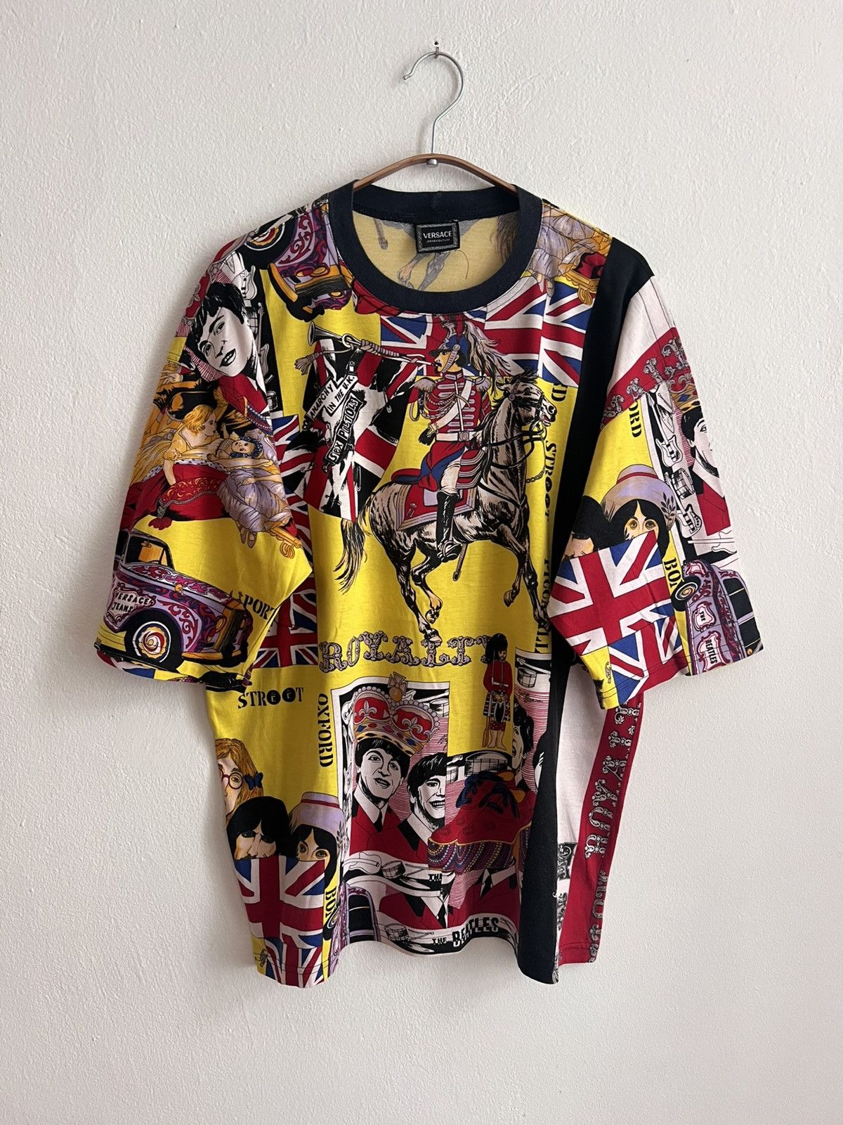 Versace Vintage Versace British Themed T-shirt The Beatles Size US L / EU 52-54 / 3 - 1 Thumbnail