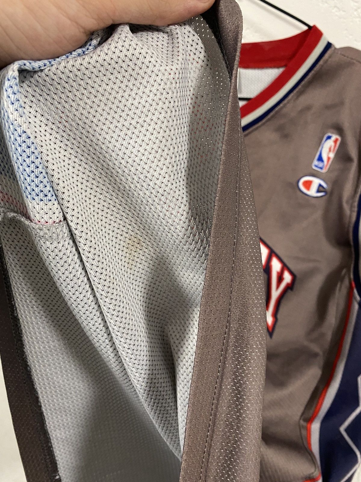 Champion × NBA × Vintage Vintage Champion New Jersey NBA 00’s Basketball Jersey Size US M / EU 48-50 / 2 - 13 Thumbnail