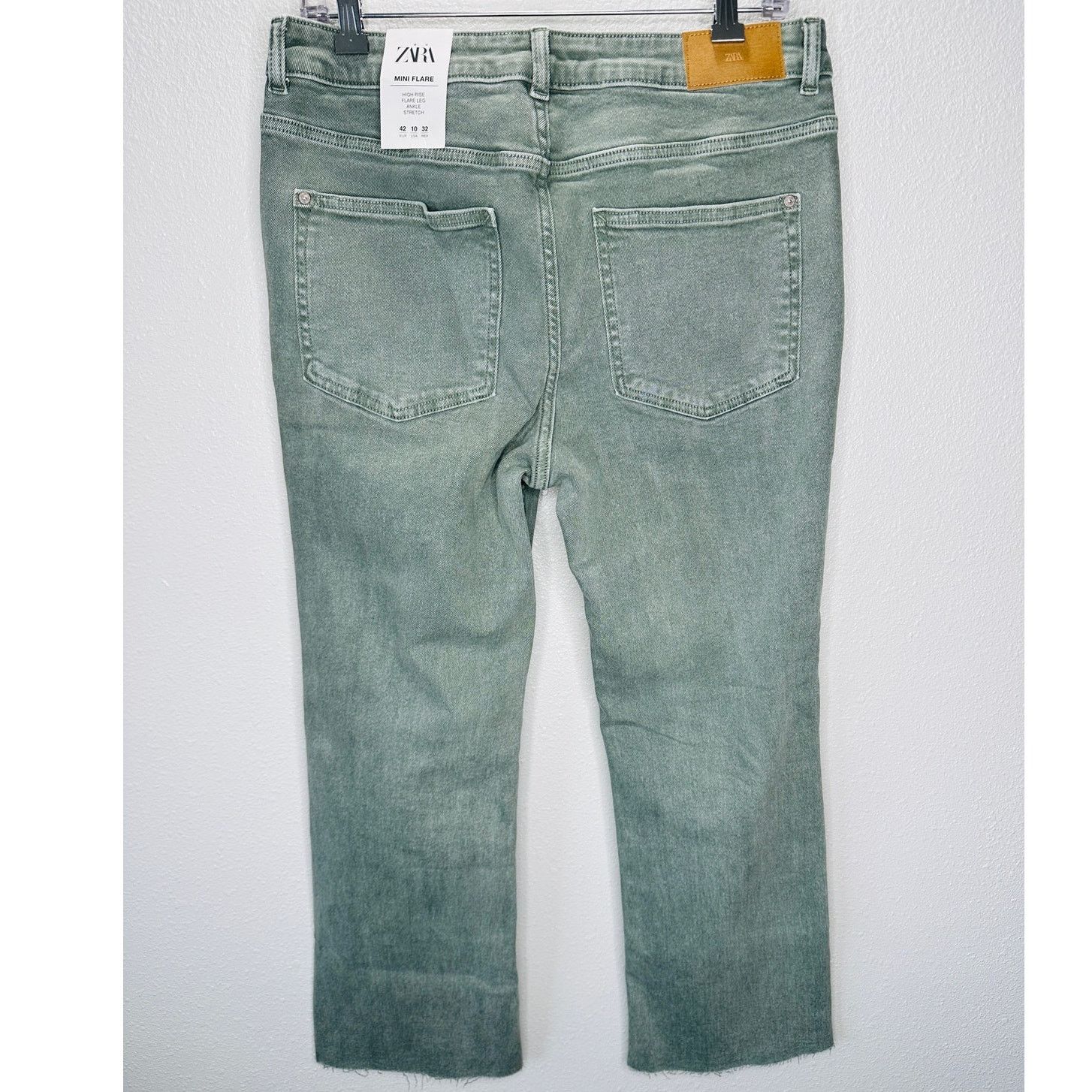 Zara NWT Zara Olive Mini Flare High Rise Flare Leg Ankle Jean 10 Size 32" / US 10 / IT 46 - 6 Thumbnail
