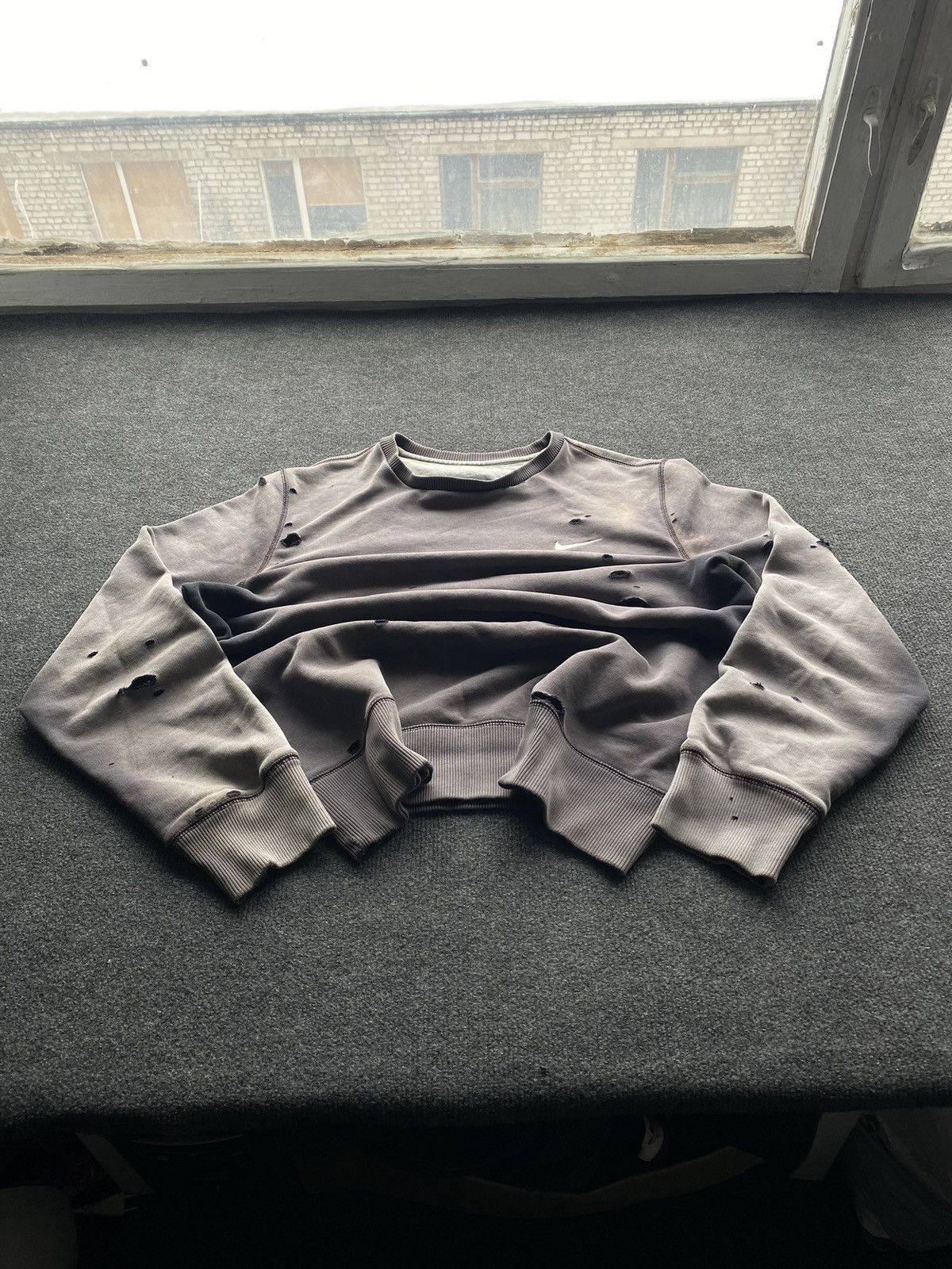 Nike 🔥NIKE DISTRESSED Dirty ripped men sweatshirt rare y2k punk Size US L / EU 52-54 / 3 - 10 Thumbnail