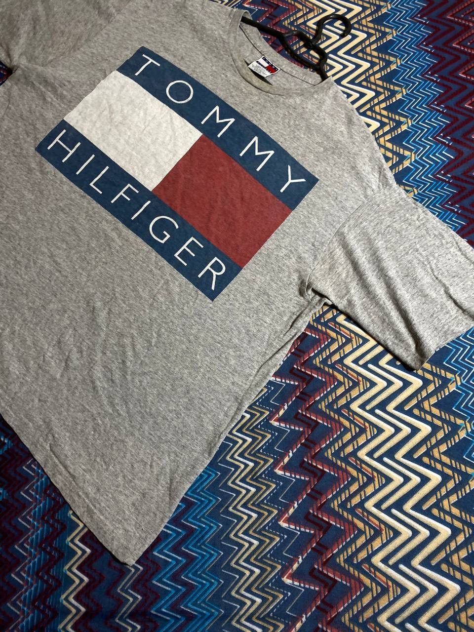 Tommy Hilfiger × Vintage Tommy Hilfiger vintage big logo t-shirt size XL made in USA Size US XL / EU 56 / 4 - 7 Thumbnail