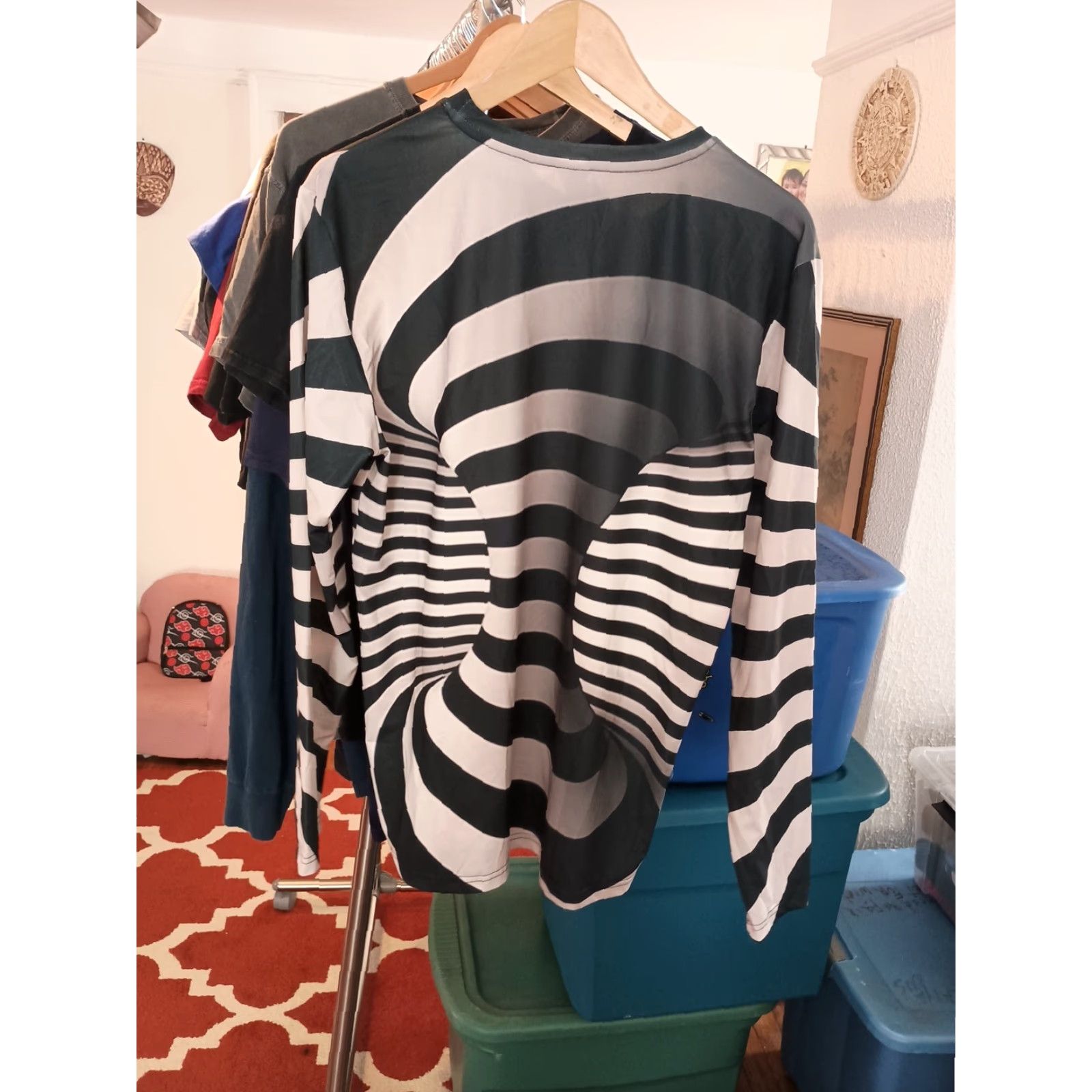 Vintage Optical Illusion Escher Like Long Sleeved Shirt M Black Unbranded Unisex Adults Art T-Shirt Mens/ Womens Size US M / EU 48-50 / 2 - 4 Thumbnail