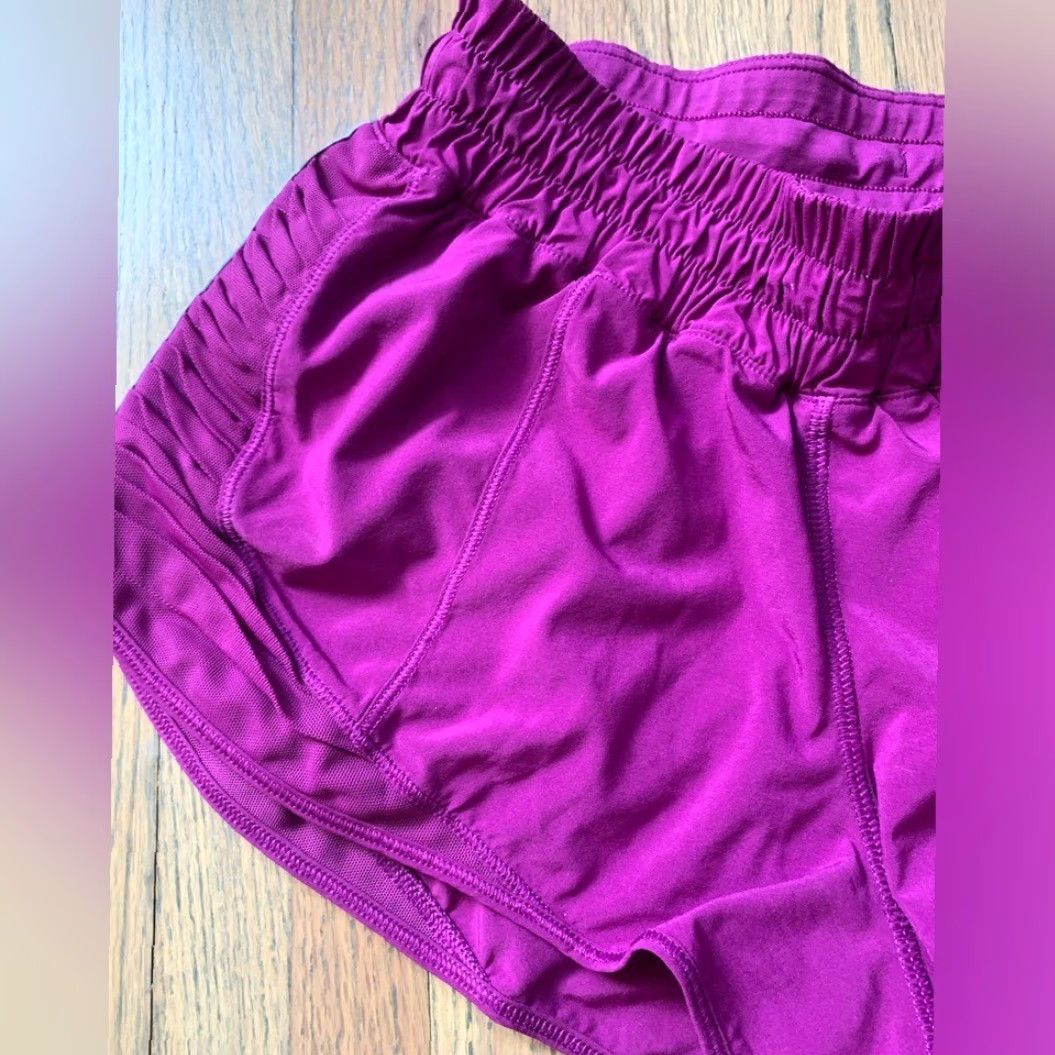Lululemon Lululemon Purple Shorts 6 Women Regular Athletic Purple 6 Womens Size 28" / US 6 / IT 42 - 4 Thumbnail