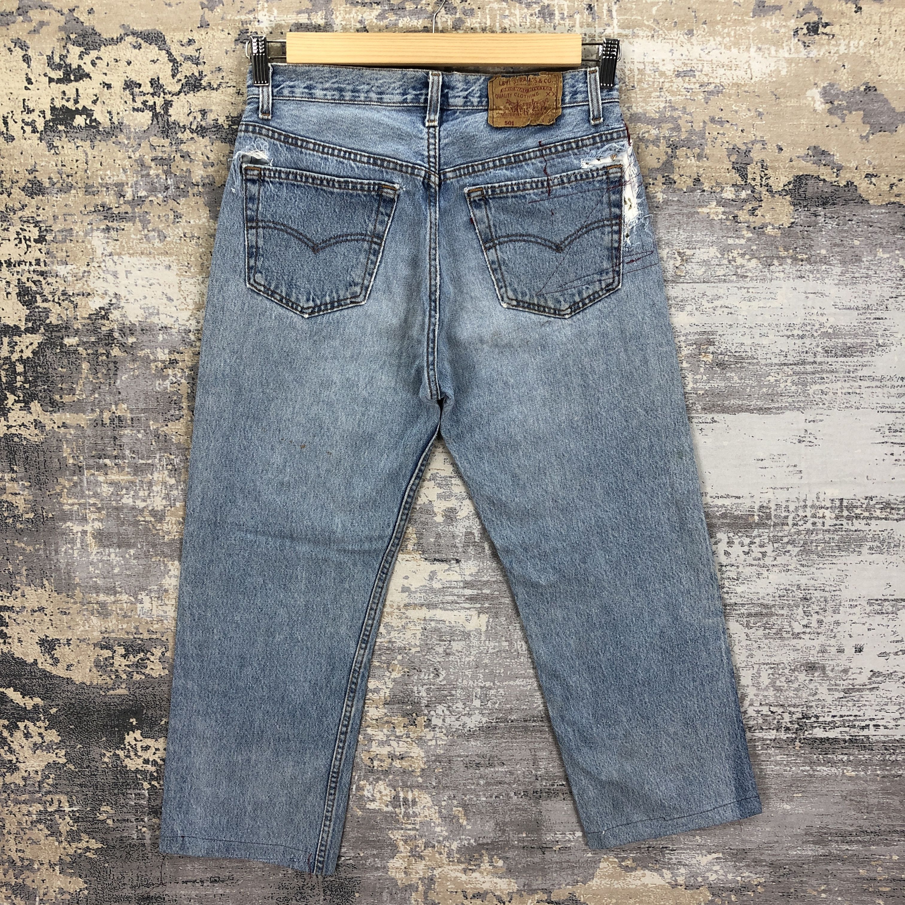 Jean Vintage 90s Distressed Levis 501 Jeans Levi's Faded Denim Size 28" / US 6 / IT 42 - 2 Thumbnail