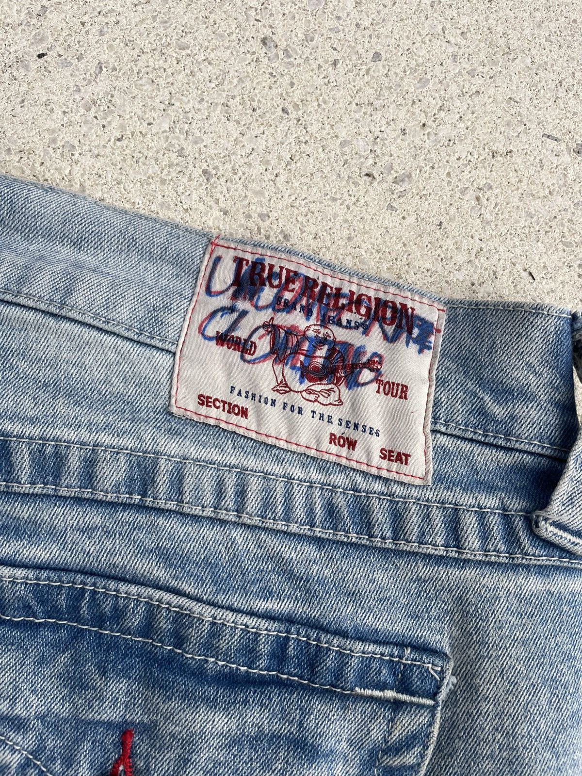 True Religion 🚨 Light Wash/Red Crystal Billys by Uncomfortable Clothing 🚨 Size US 38 / EU 54 - 4 Thumbnail