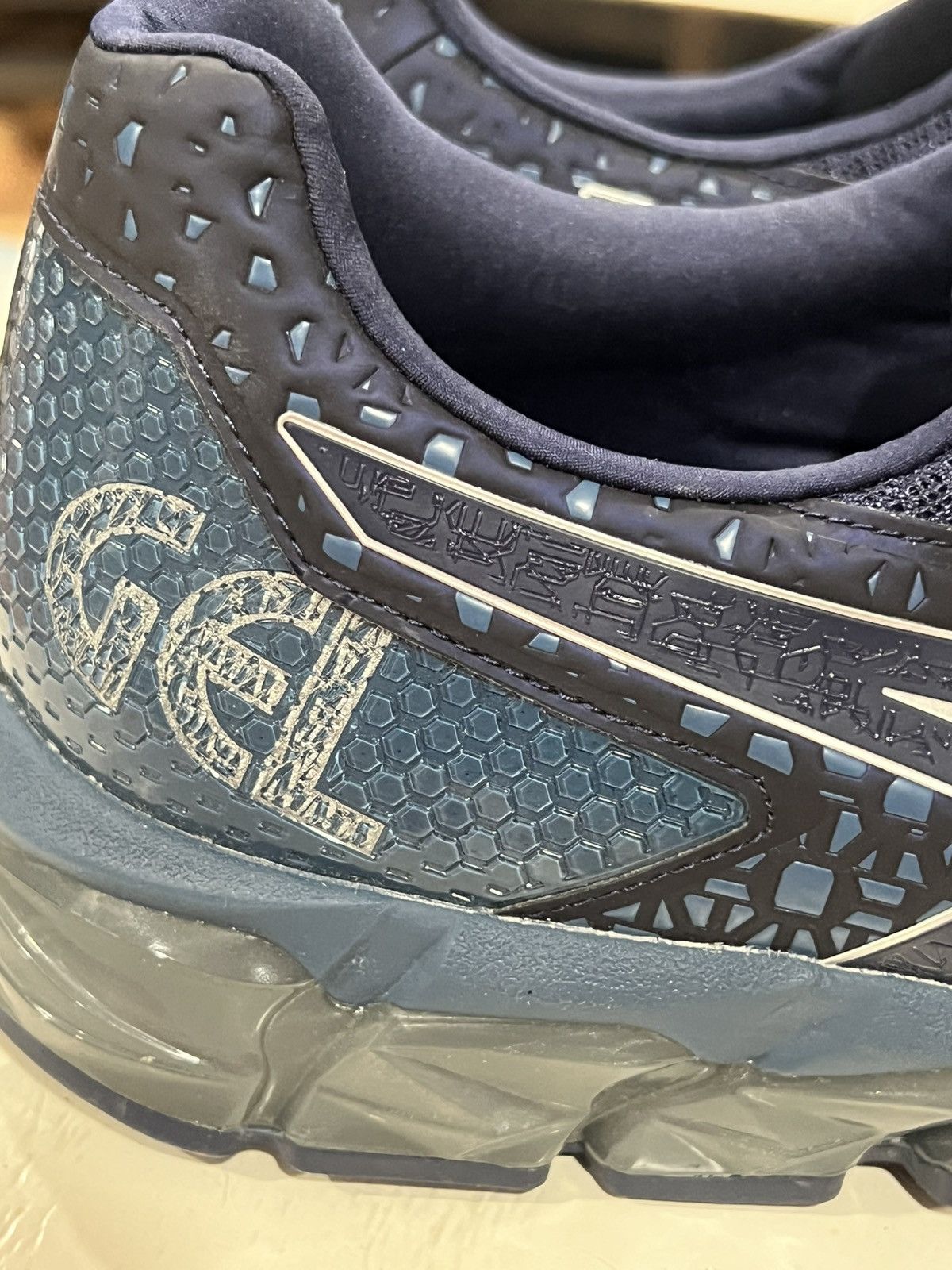 Asics Asics Gel Quantum 180 5 “Grand Shark” Size US 14 / EU 47 - 9 Thumbnail