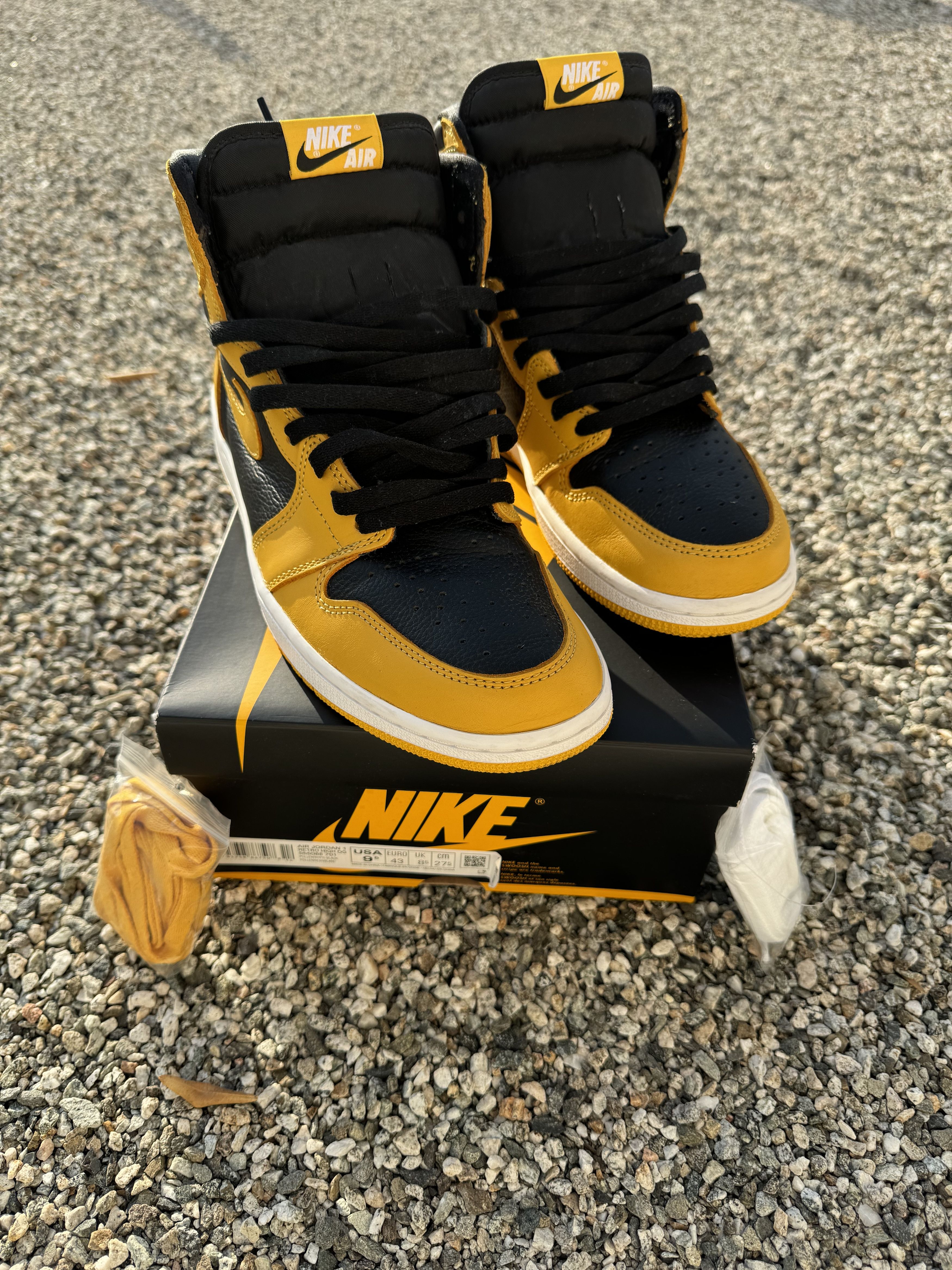 Nike Nike Pollen Jordan 1 Retro High Top Size US 9.5 / EU 42-43 - 1 Thumbnail