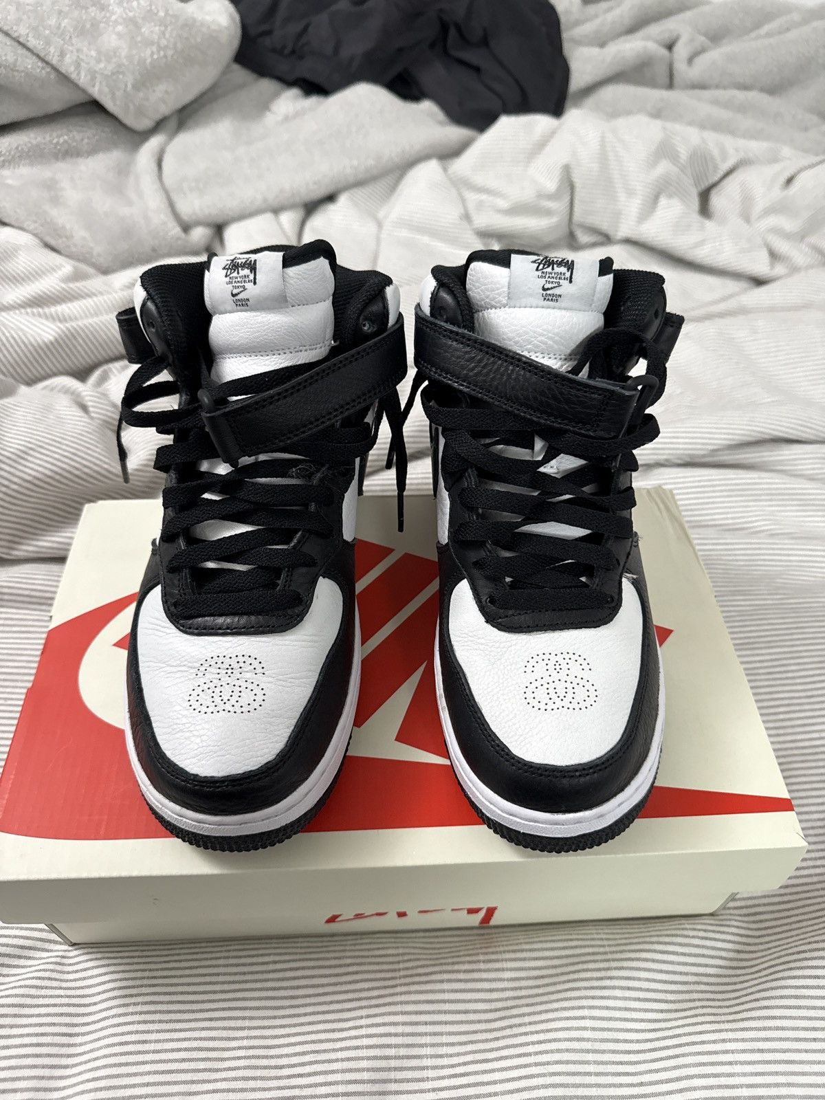Nike × Stussy Stussy Nike Air Force 1 Mid Size US 7 / EU 40 - 3 Thumbnail