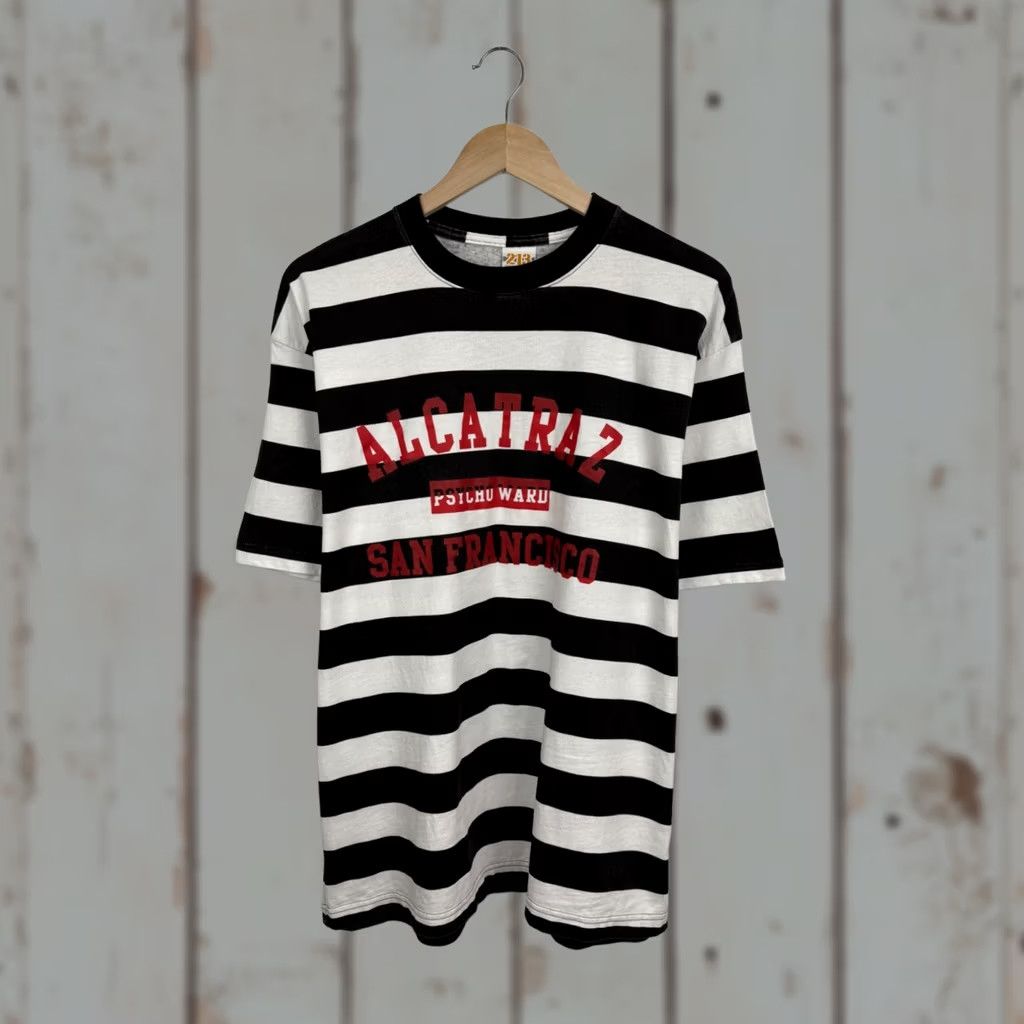 Vintage VINTAGE Alcatraz Psycho Ward San Francisco T-Shirt Y2K XL Men Black/White 90s 213 Shirt Mens Size US XL / EU 56 / 4 - 1 Thumbnail