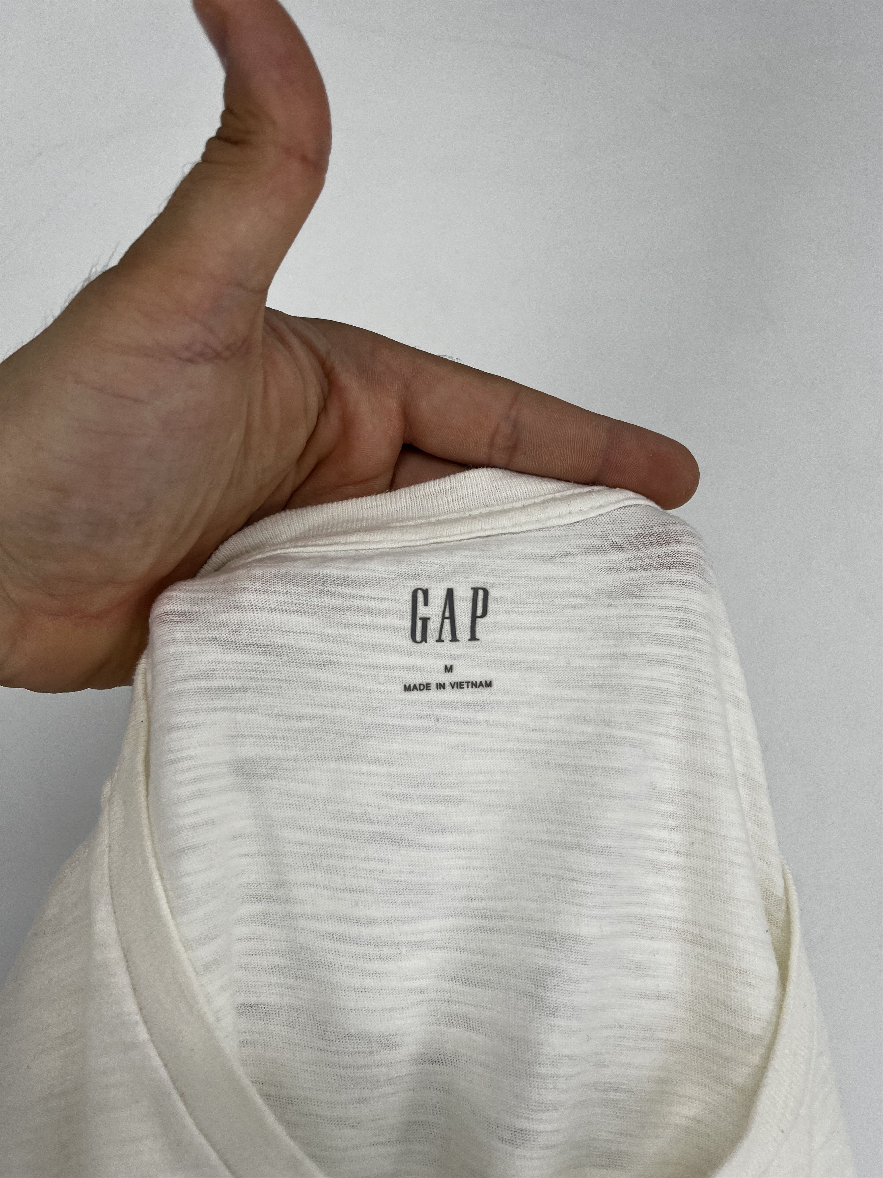 Gap × Vintage Vintage Y2K Gap Logo T-Shirt Streetwear Fashion Size M Size US M / EU 48-50 / 2 - 9 Thumbnail