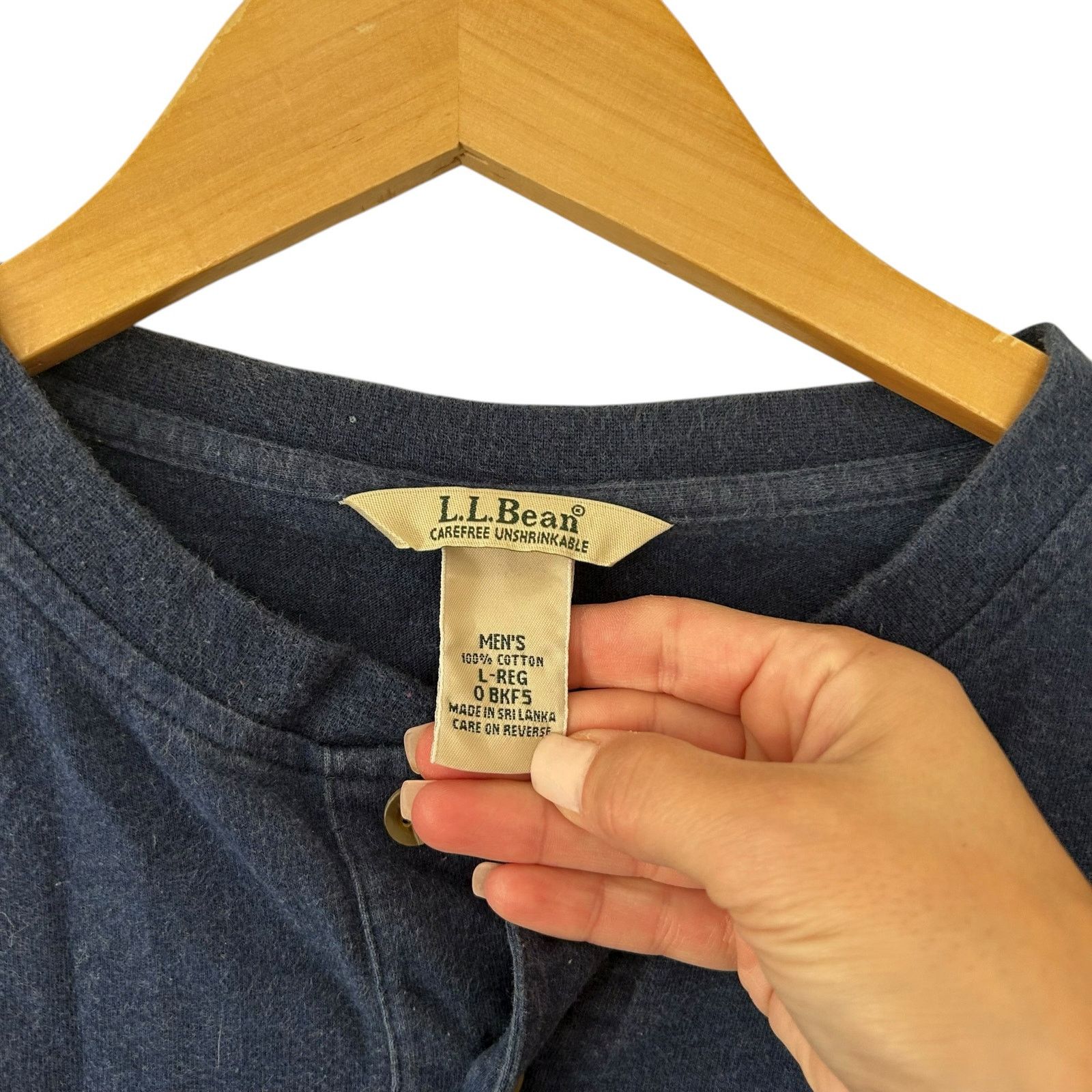 L.L. Bean LL Bean Carefree Unshrinkable Blue Long Sleeve Henley Sz L Size US L / EU 52-54 / 3 - 2 Thumbnail