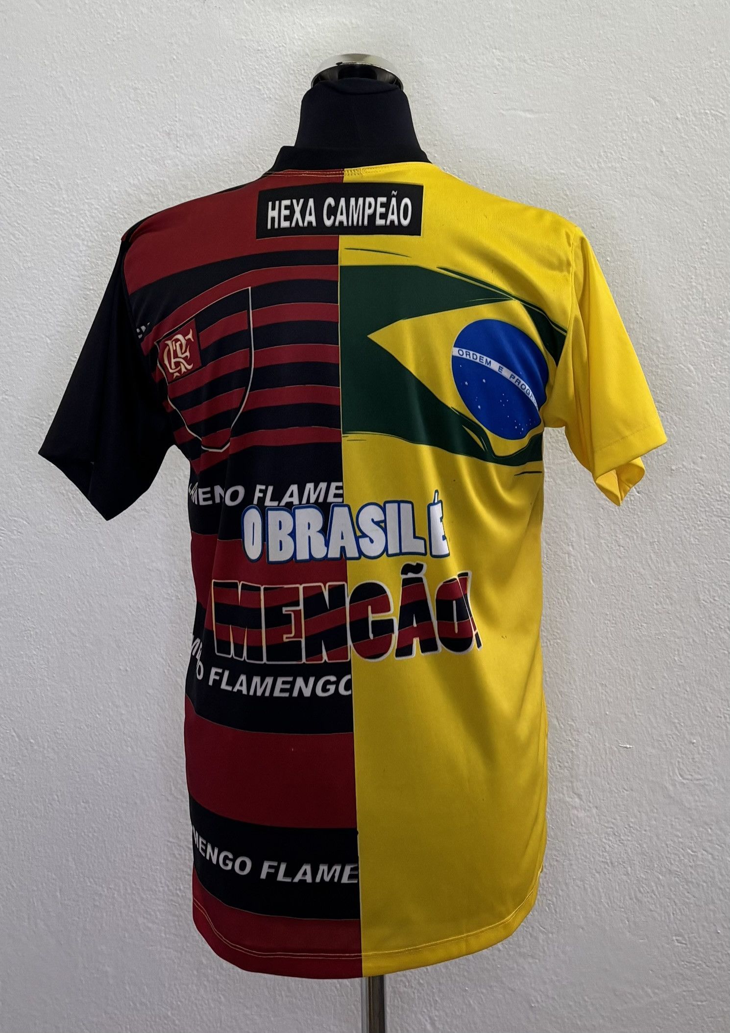 Vintage CR Flamengo Brazil Football Jersey Size M Size US M / EU 48-50 / 2 - 2 Thumbnail