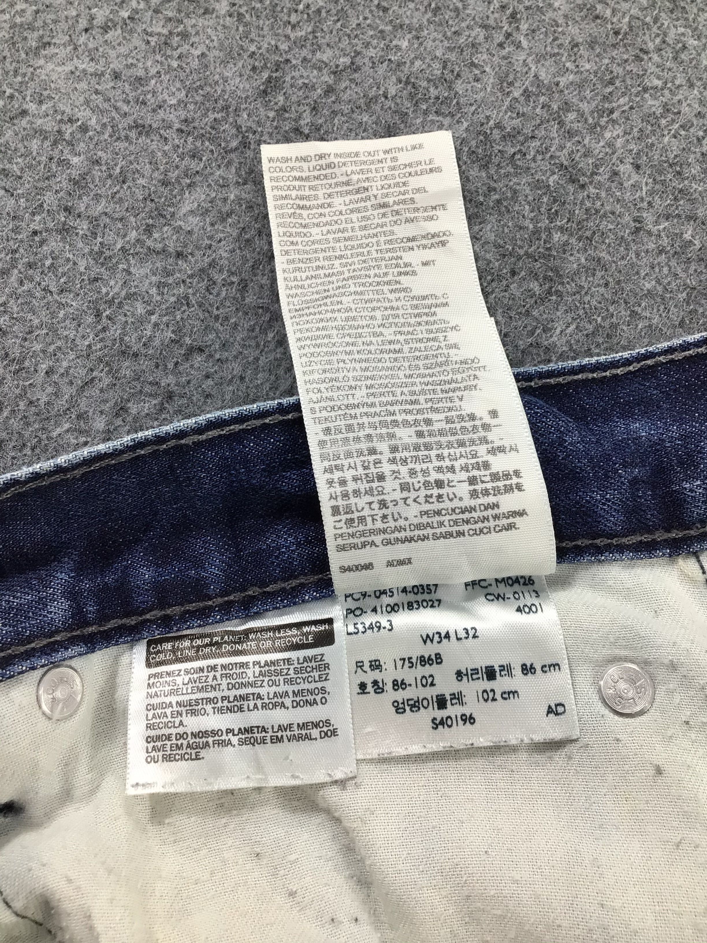 Levi's Vintage Levi's 514 Jeans Blue Wash Distressed Denim KJ303 Size US 34 / EU 50 - 12 Thumbnail