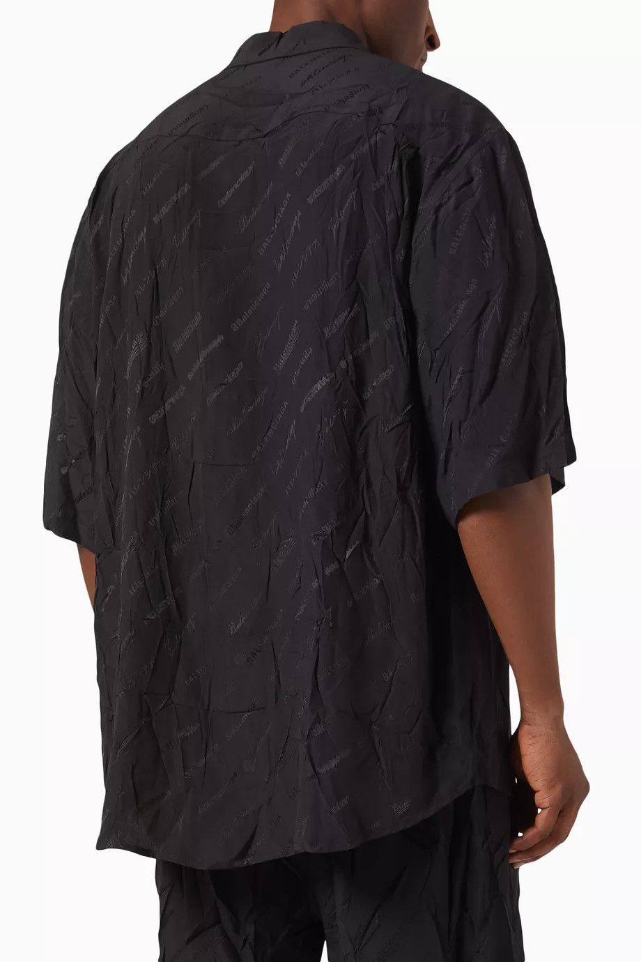 Balenciaga o1w1db10425 Logomania All Over Minimal Short Sleeve Shirt Size US M / EU 48-50 / 2 - 3 Thumbnail