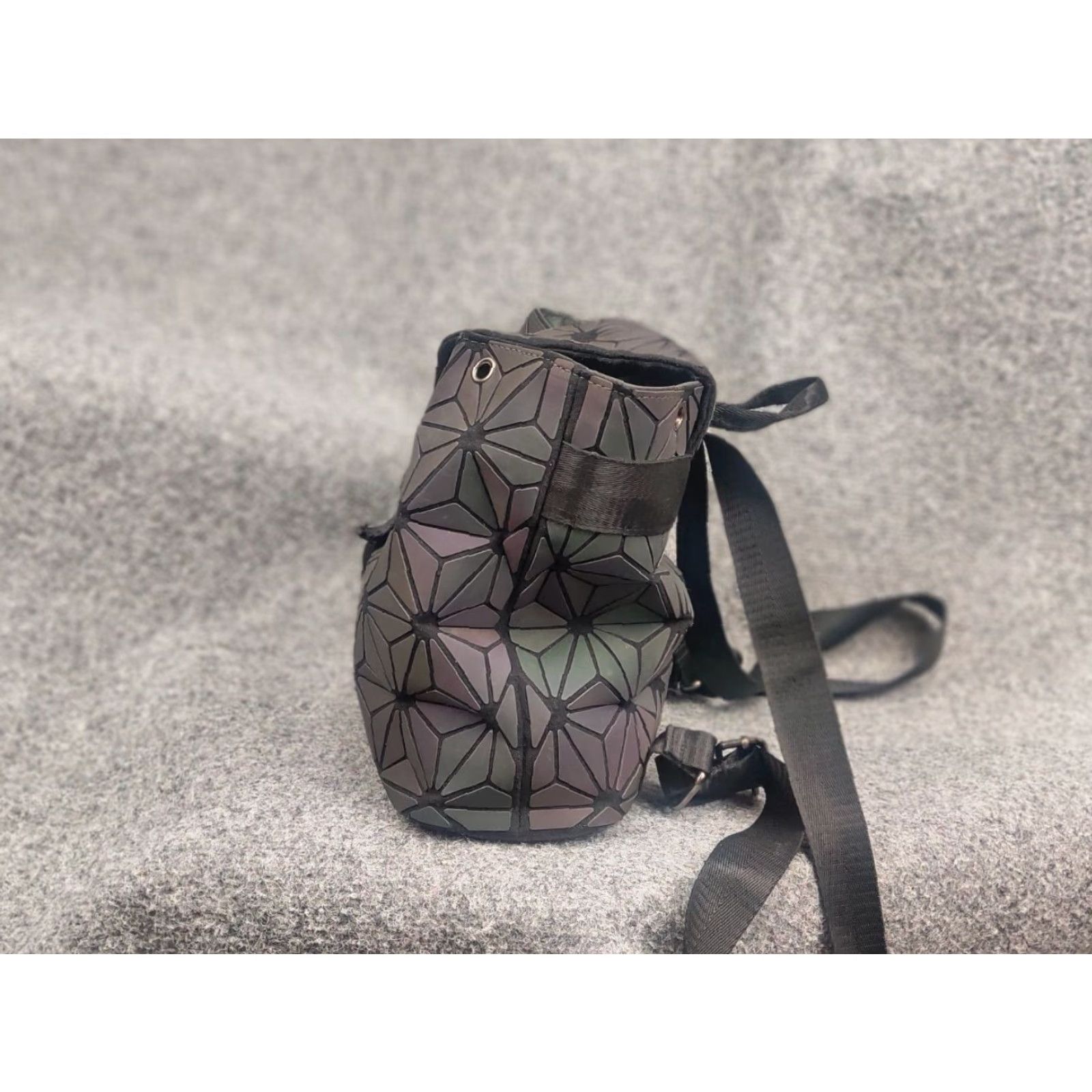 Issey Miyake Issey Miyake Bao Bao Japan Design Geometric Prism Holographic Backpack Flap PVC Size ONE SIZE - 4 Thumbnail