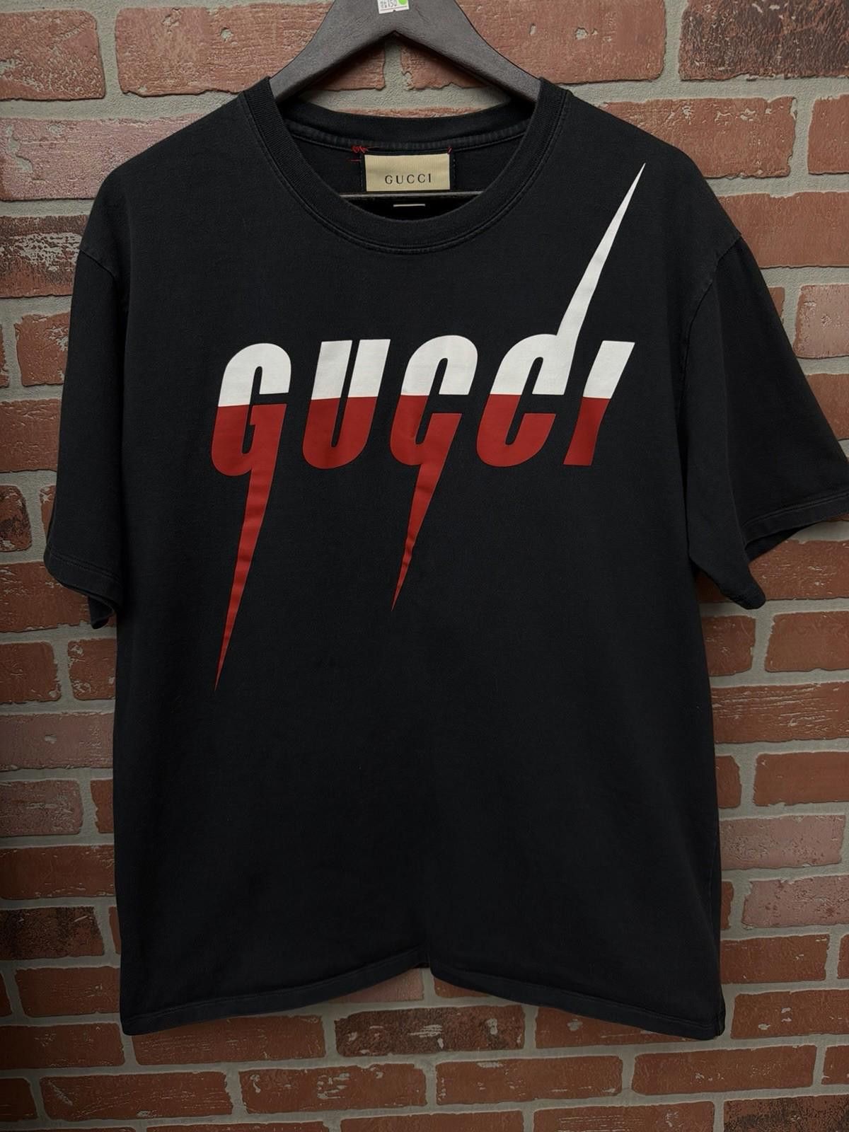 Gucci Gucci Men's Short Sleeve T-Shirt Blade Logo Black Size XL Size US XL / EU 56 / 4 - 3 Thumbnail