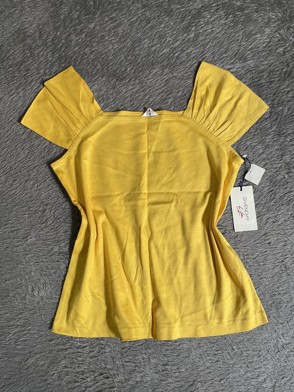 Givenchy Vintage givenchy life tank top Size M / US 6-8 / IT 42-44 - 1 Thumbnail